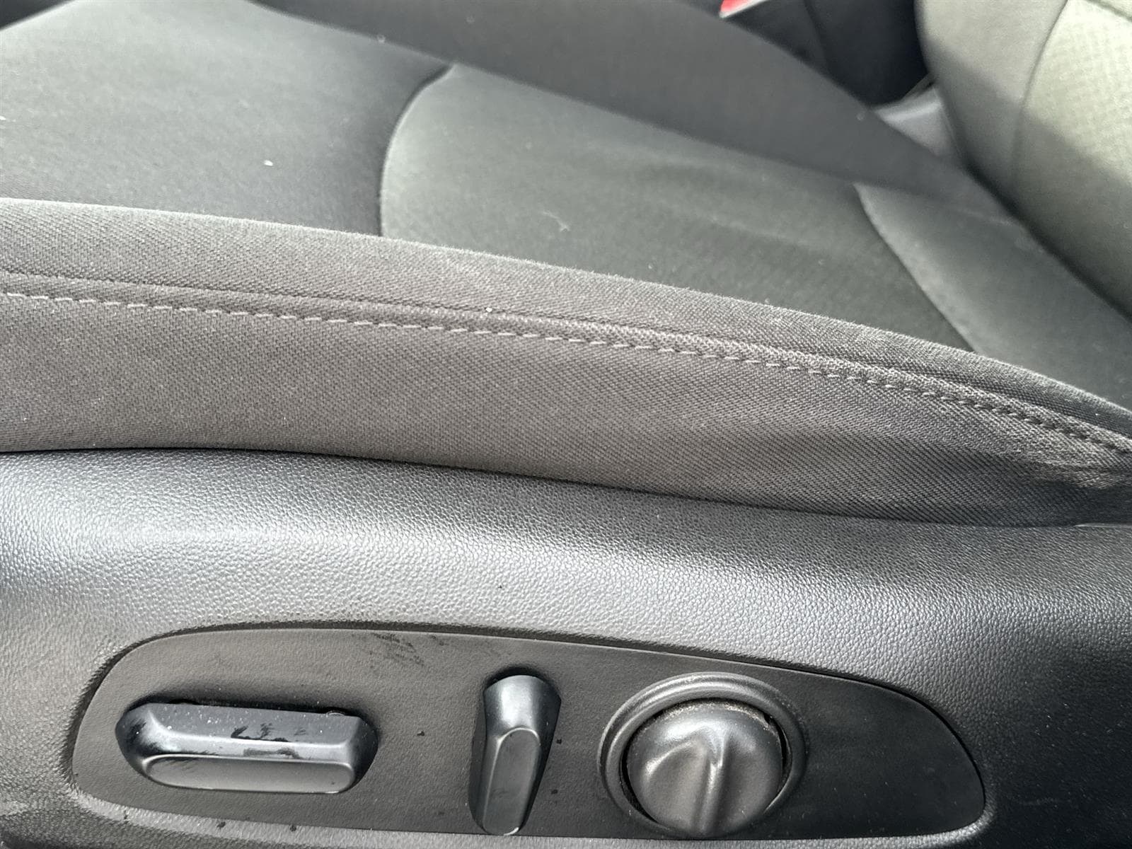 Thumbnail: 2017 Chevrolet Malibu - 14