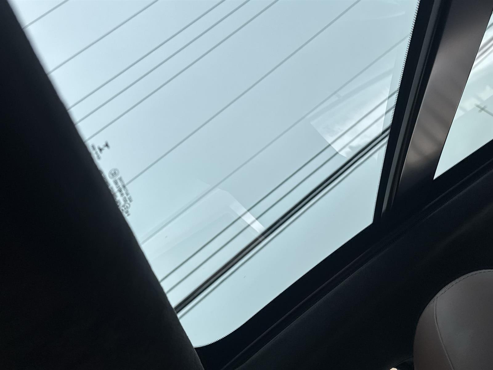 Thumbnail: 2018 INFINITI QX30 - 17