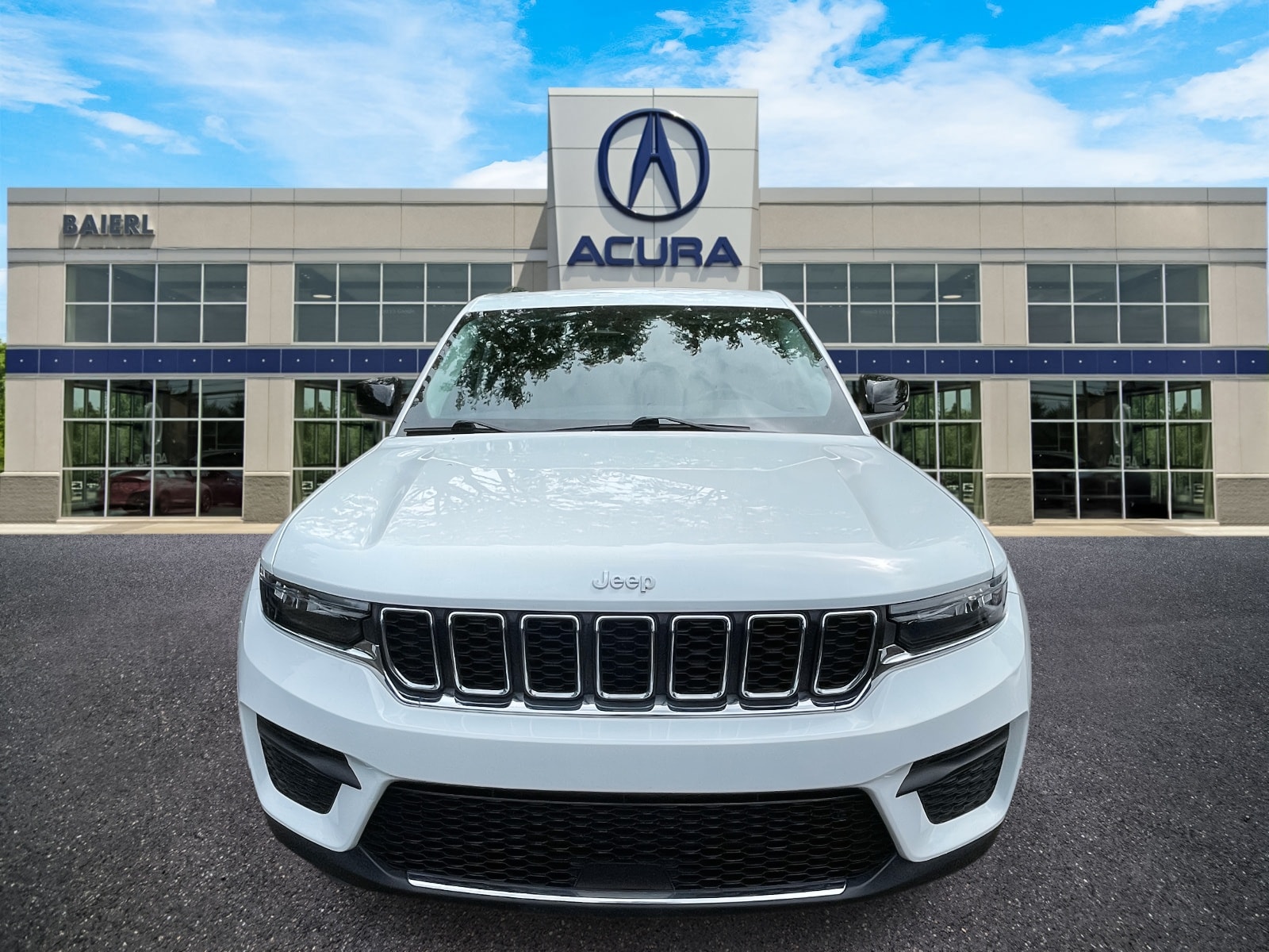 Used 2022 Jeep Grand Cherokee Laredo with VIN 1C4RJHAG9N8633510 for sale in Wexford, PA