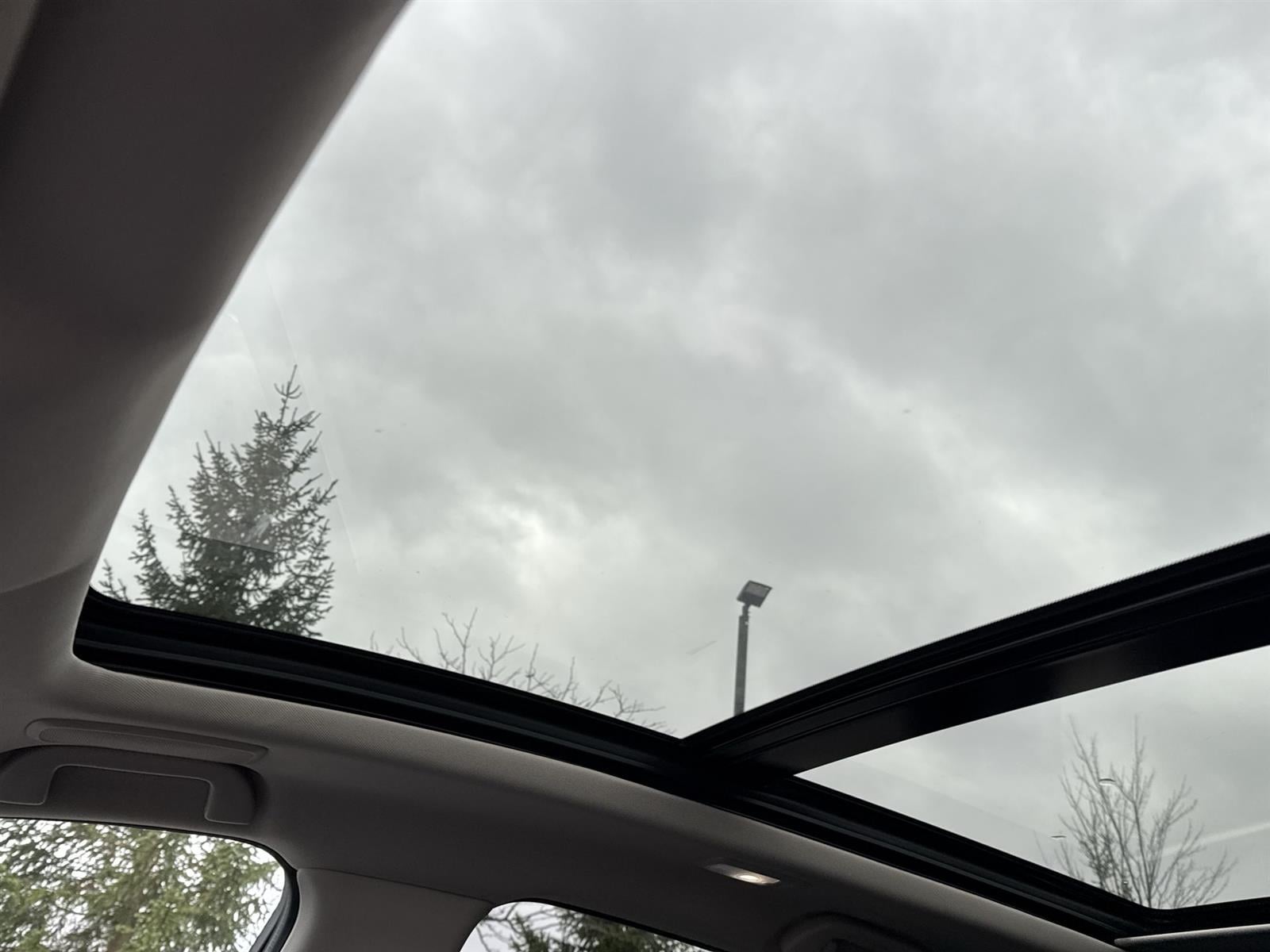 Thumbnail: 2022 Acura RDX - 13