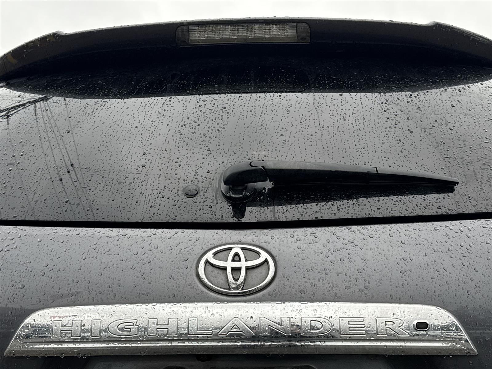 Thumbnail: 2013 Toyota Highlander - 9