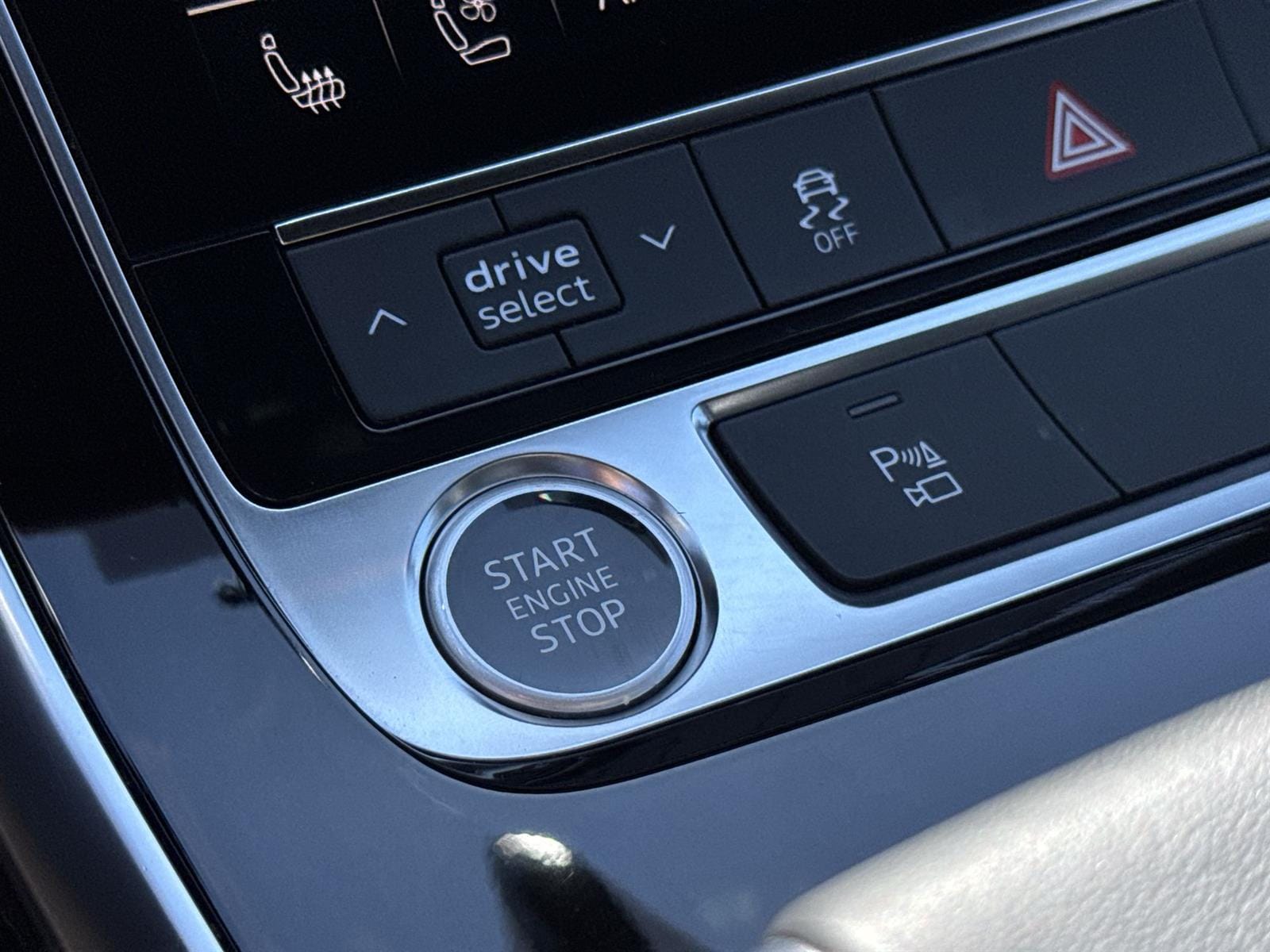 Thumbnail: 2025 Audi Q7 - 31