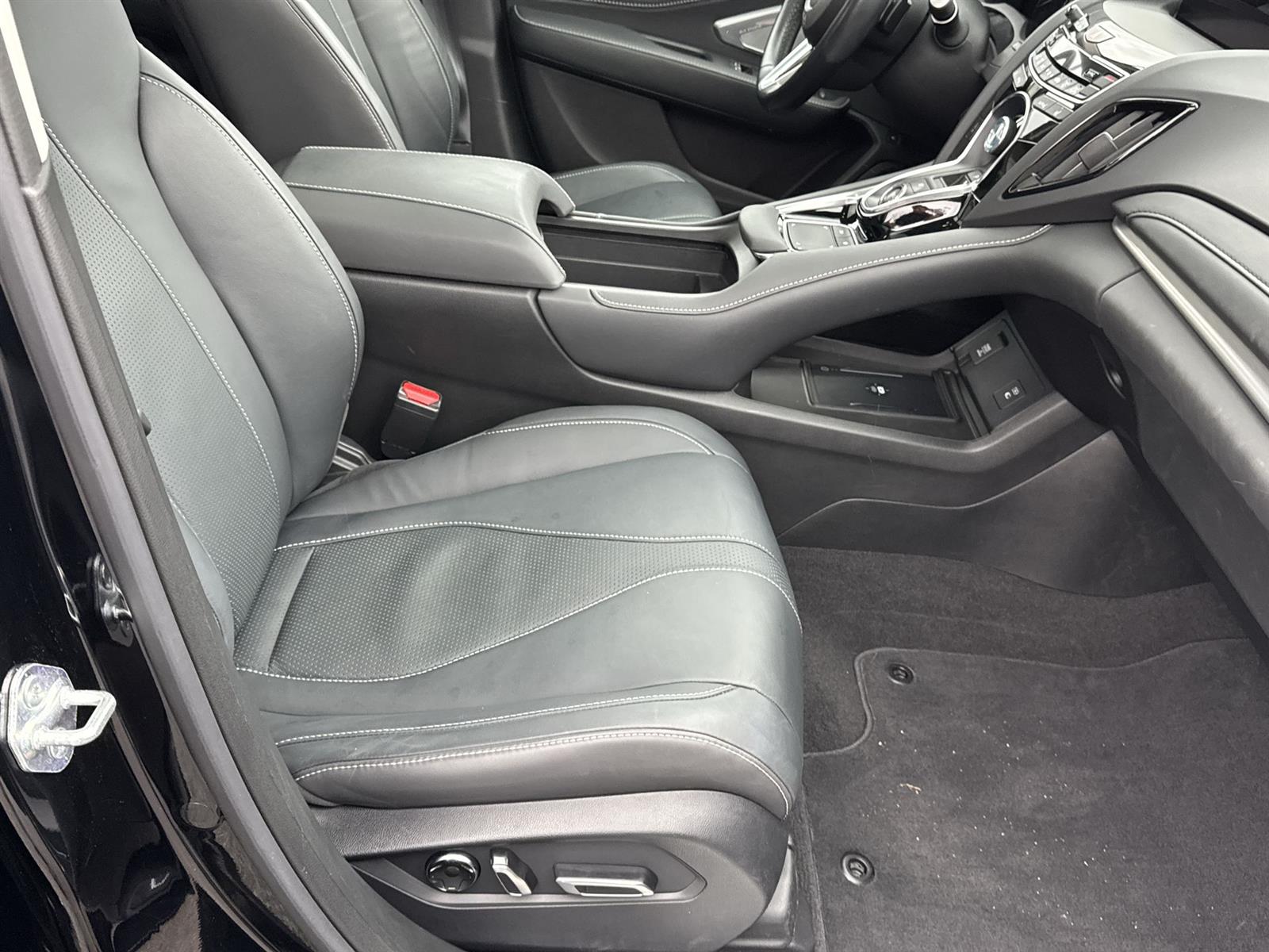 Thumbnail: 2022 Acura RDX - 17