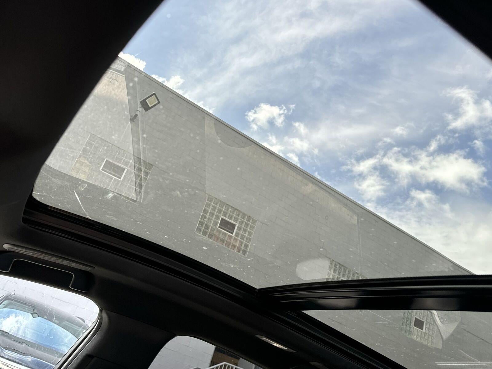 Thumbnail: 2026 Acura RDX - 17