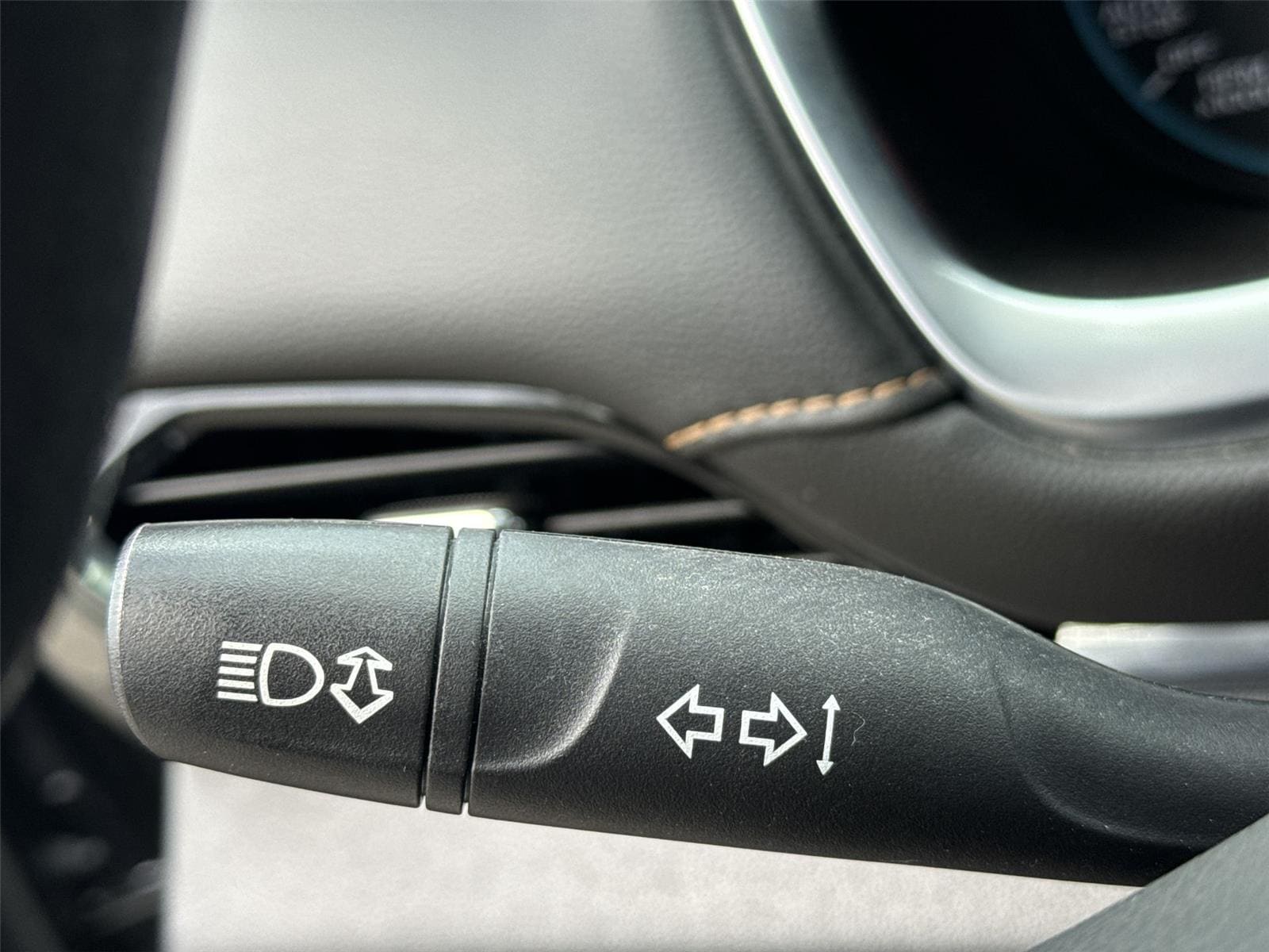 Thumbnail: 2018 Chevrolet Traverse - 21