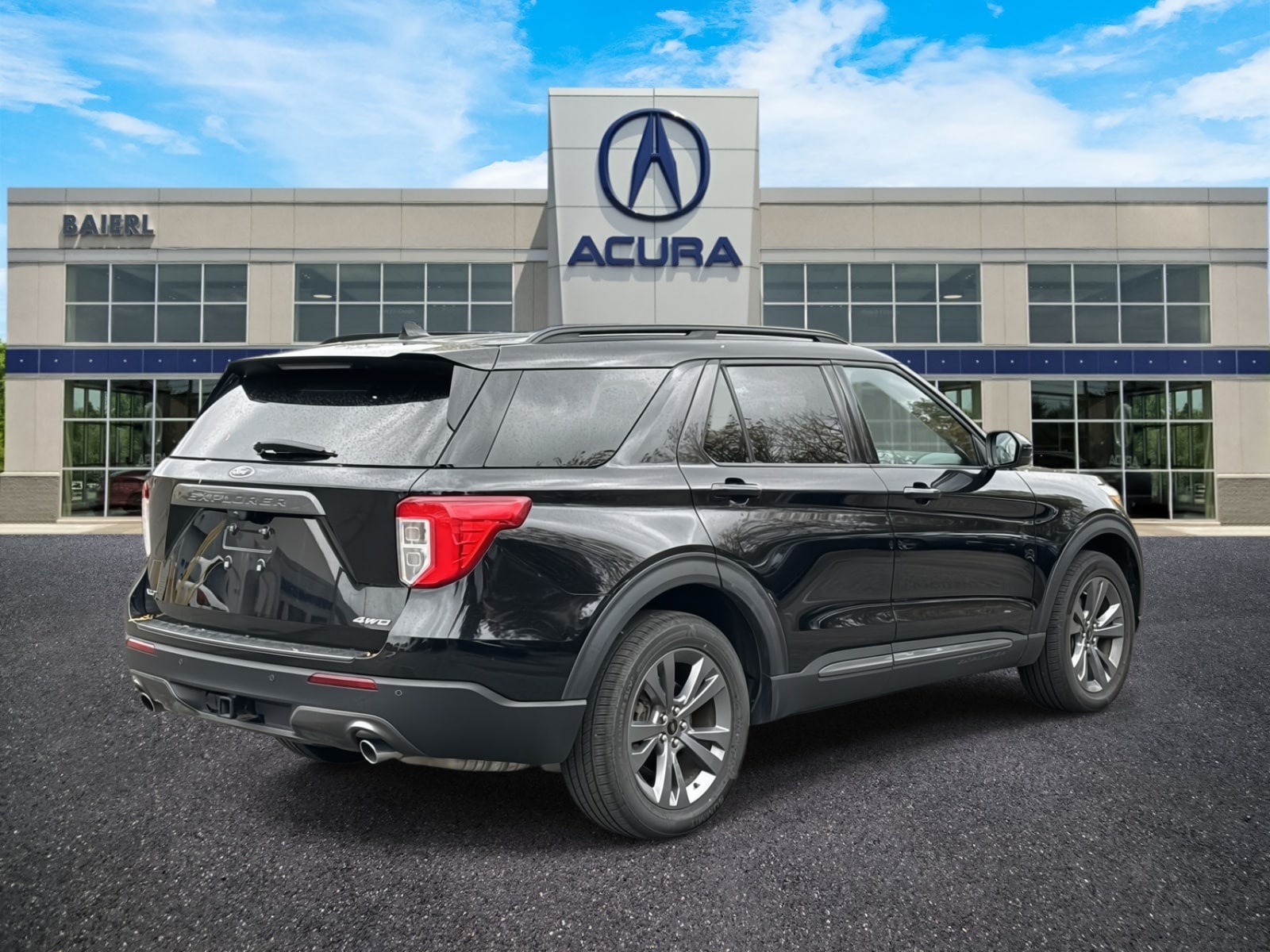 Thumbnail: 2022 Ford Explorer - 5