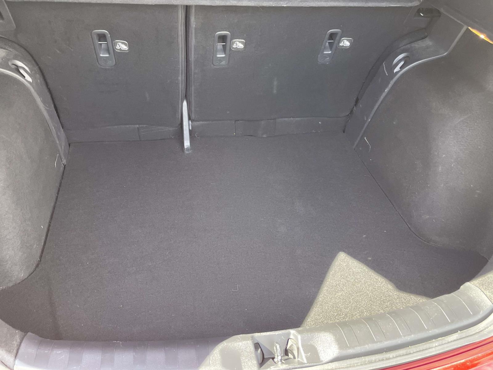 Thumbnail: 2021 Nissan Kicks - 18