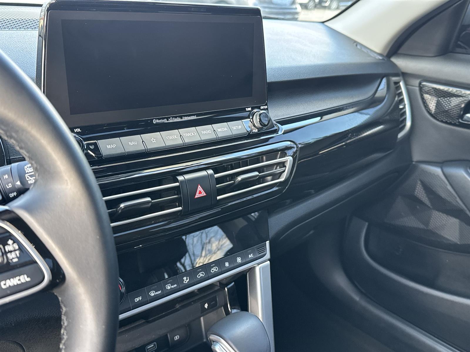 Thumbnail: 2023 Kia Seltos - 28