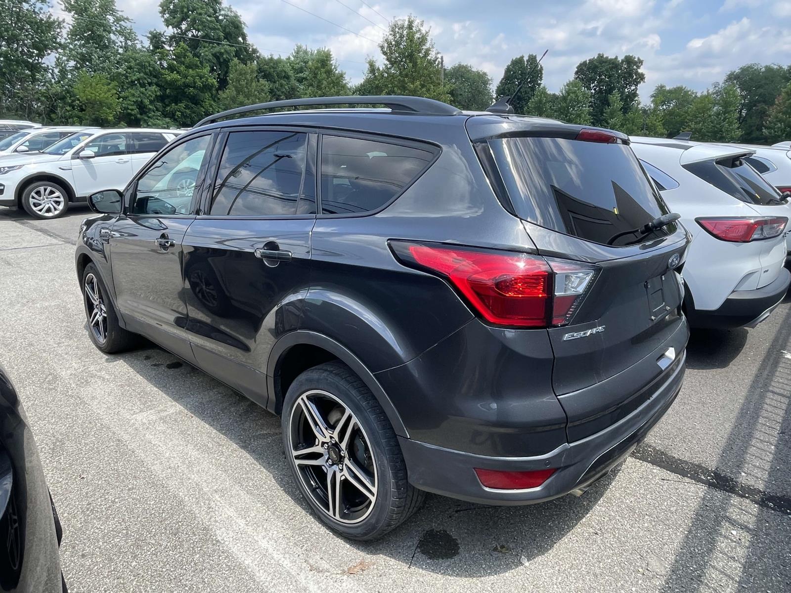 Thumbnail: 2022 Acura MDX - 16