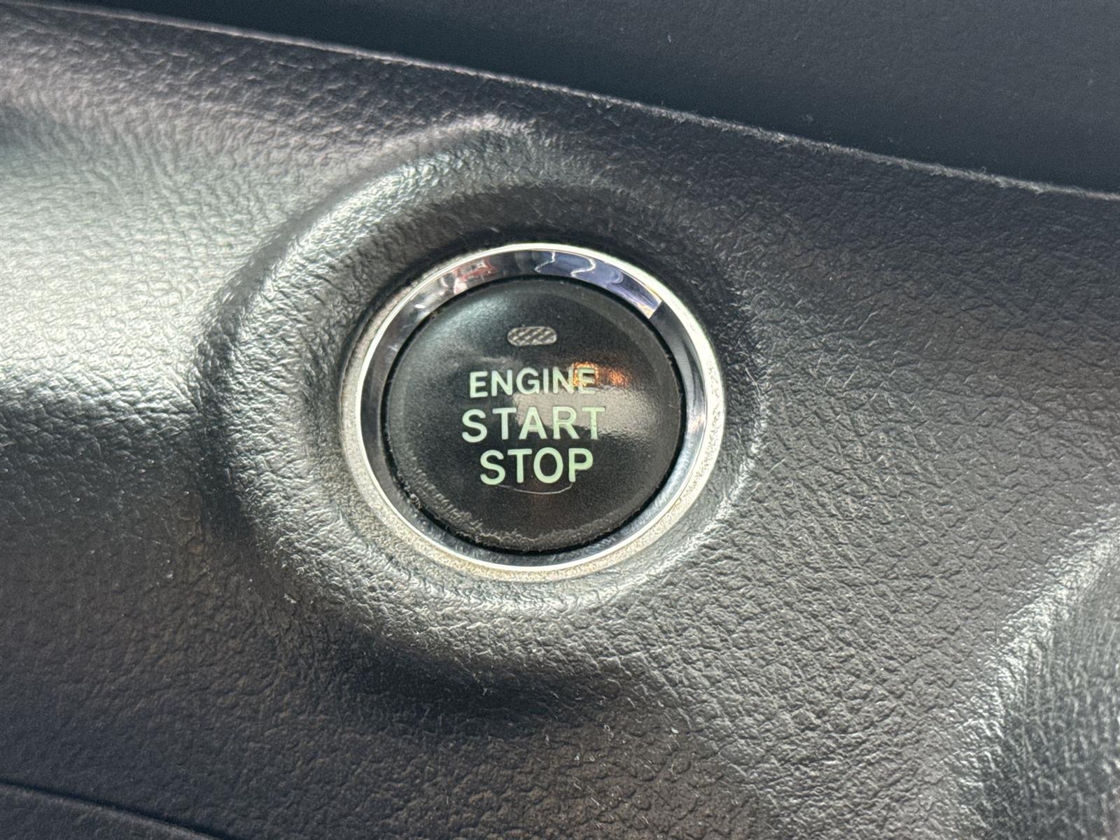 Thumbnail: 2013 Toyota Highlander - 21