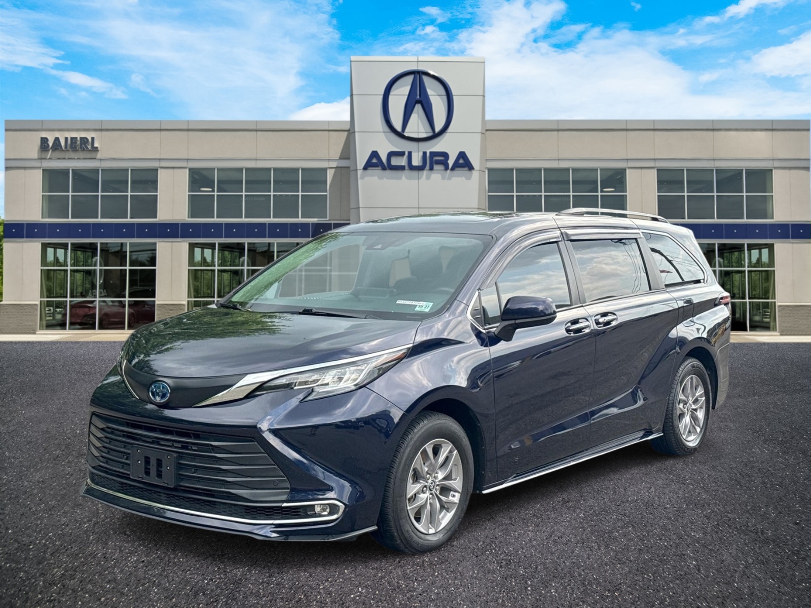 2022 Toyota Sienna XLE Van