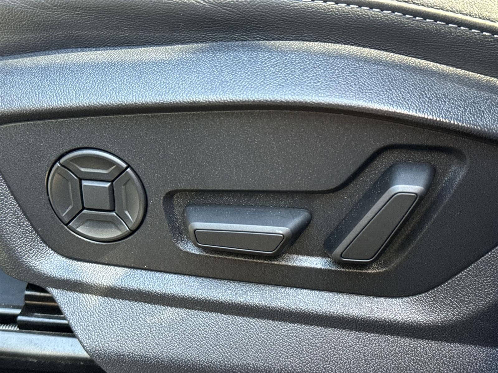 Thumbnail: 2025 Audi Q7 - 14