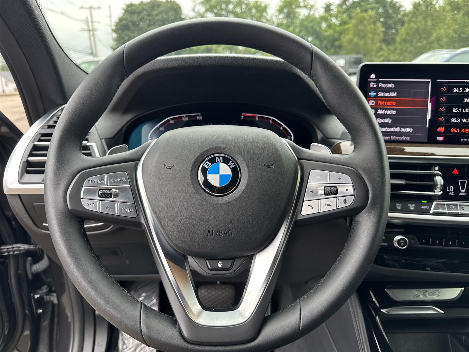 Thumbnail: 2022 BMW X4 - 18