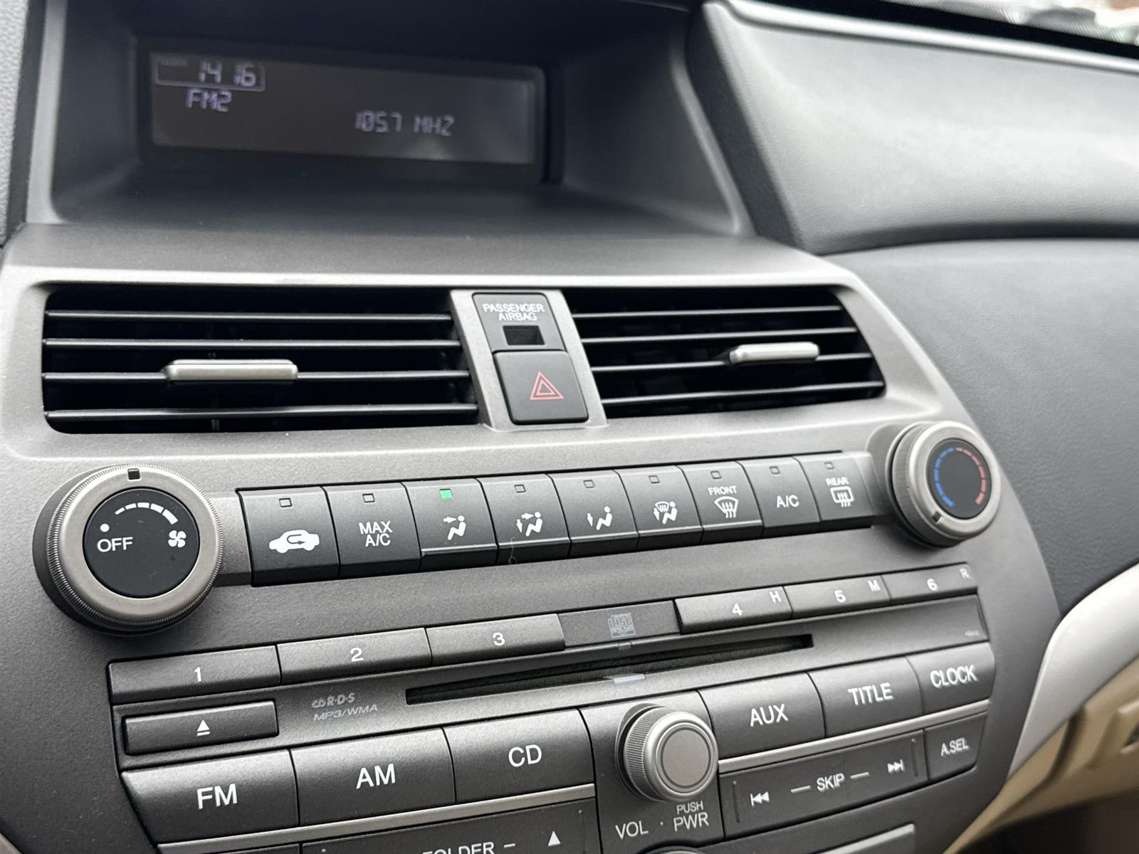 Thumbnail: 2012 Honda Accord - 32