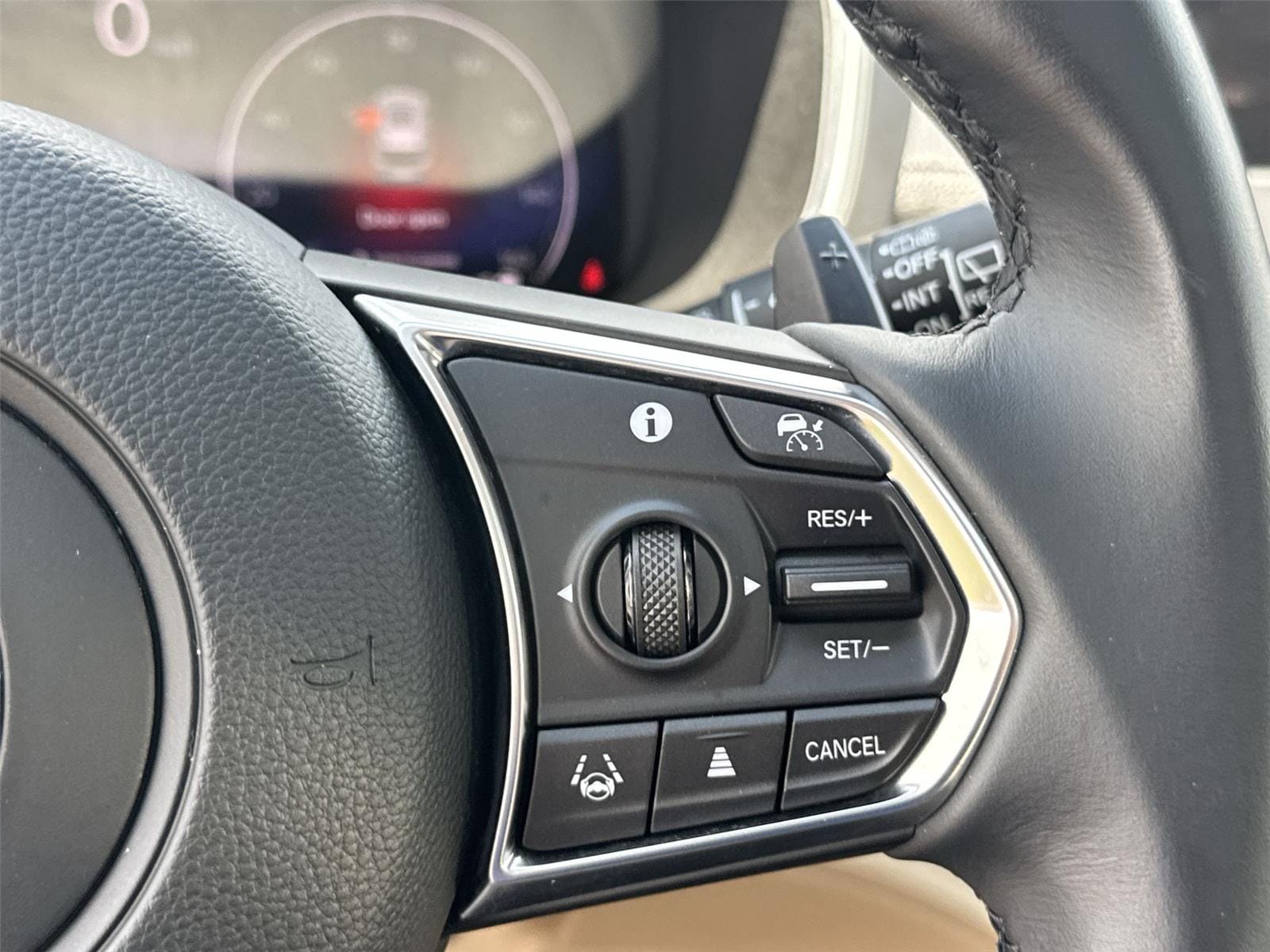 Thumbnail: 2023 Acura MDX - 21