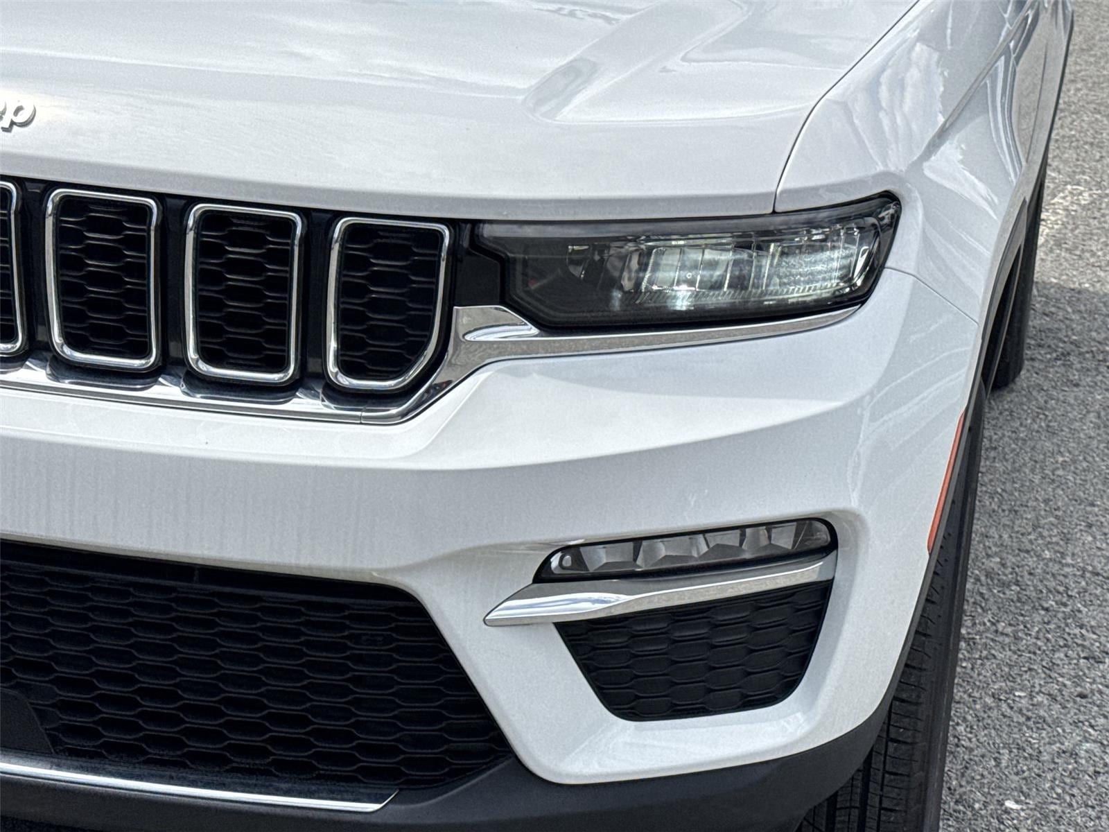 Thumbnail: 2023 Jeep Grand Cherokee - 9