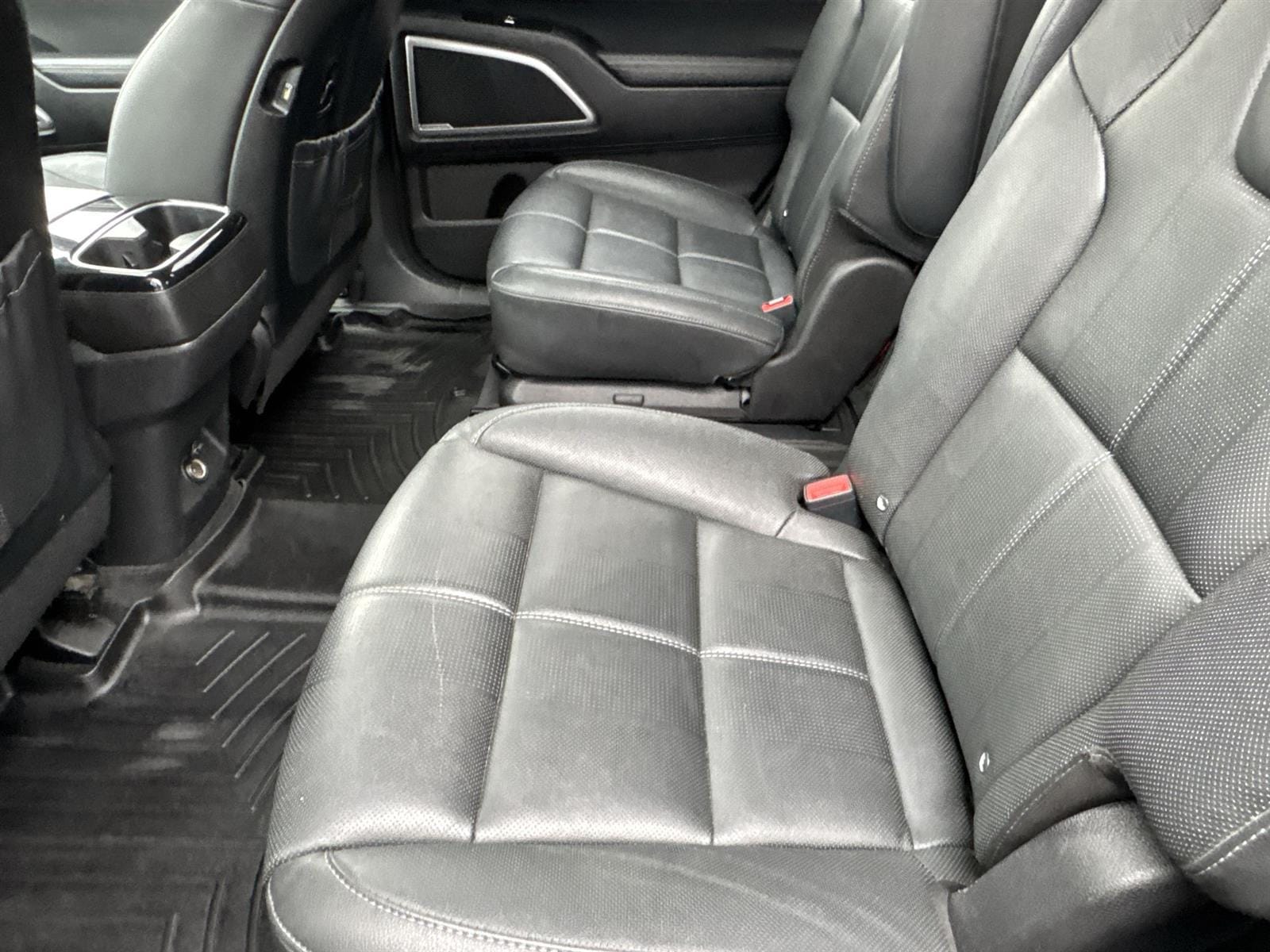 Thumbnail: 2021 Kia Telluride - 14