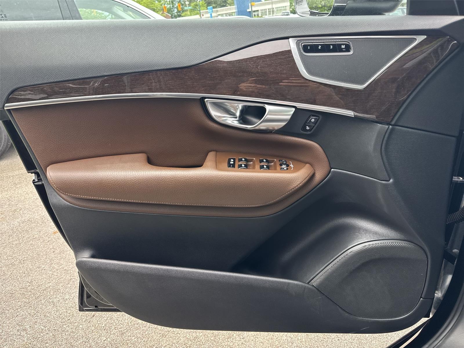 Thumbnail: 2019 Volvo XC90 - 28