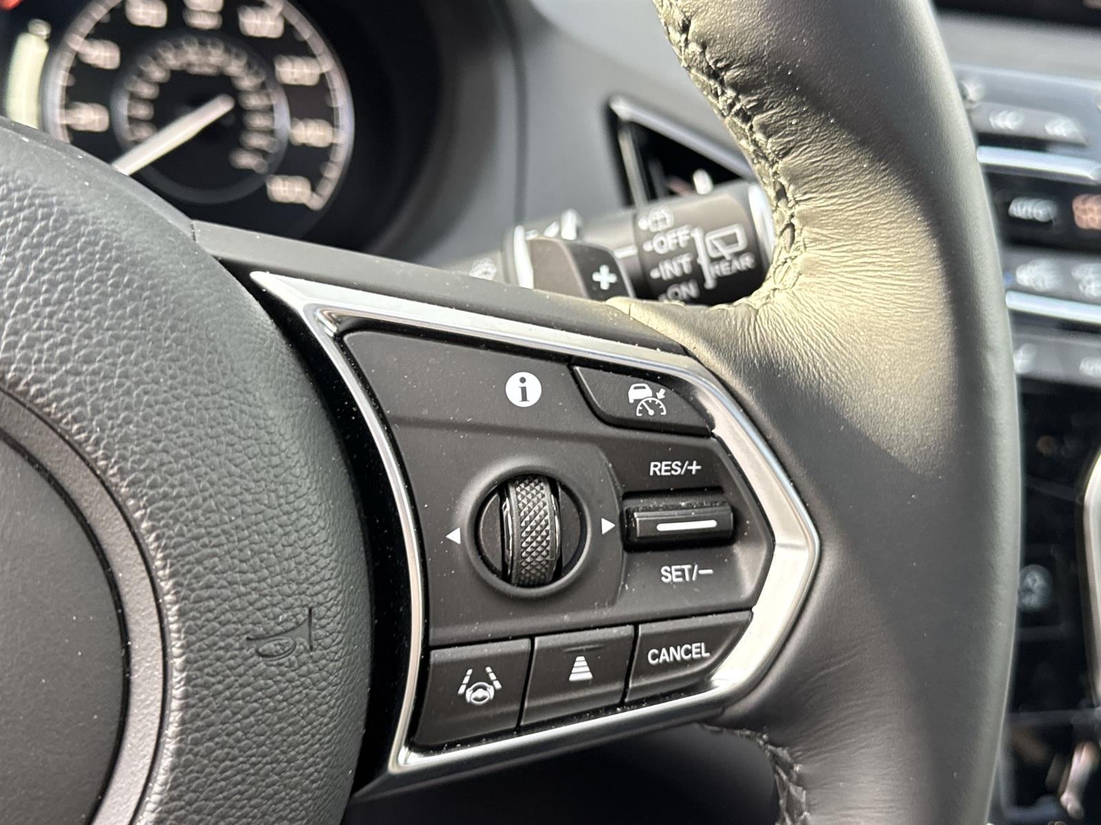 Thumbnail: 2025 Acura RDX - 20