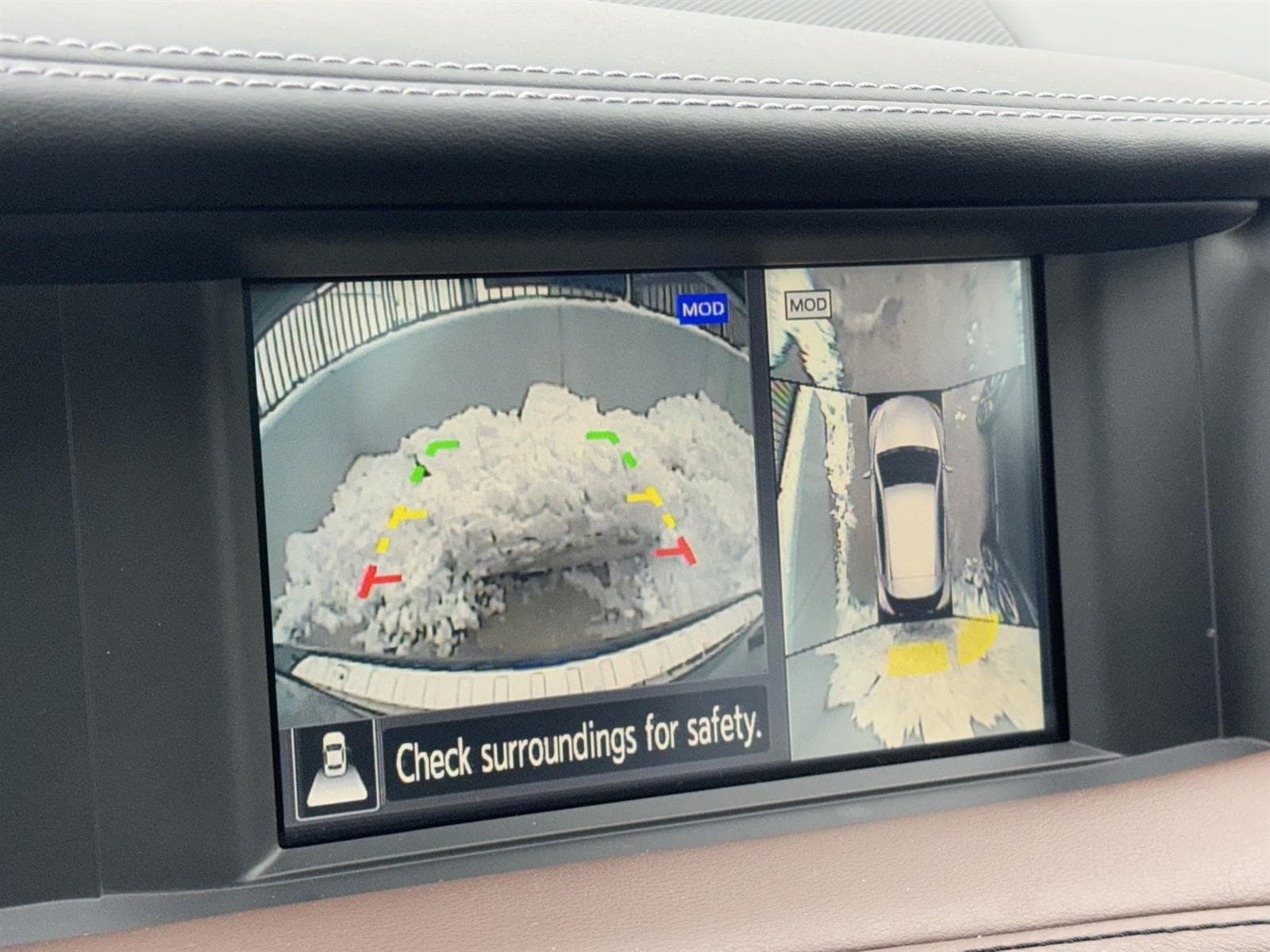 Thumbnail: 2018 INFINITI QX30 - 28