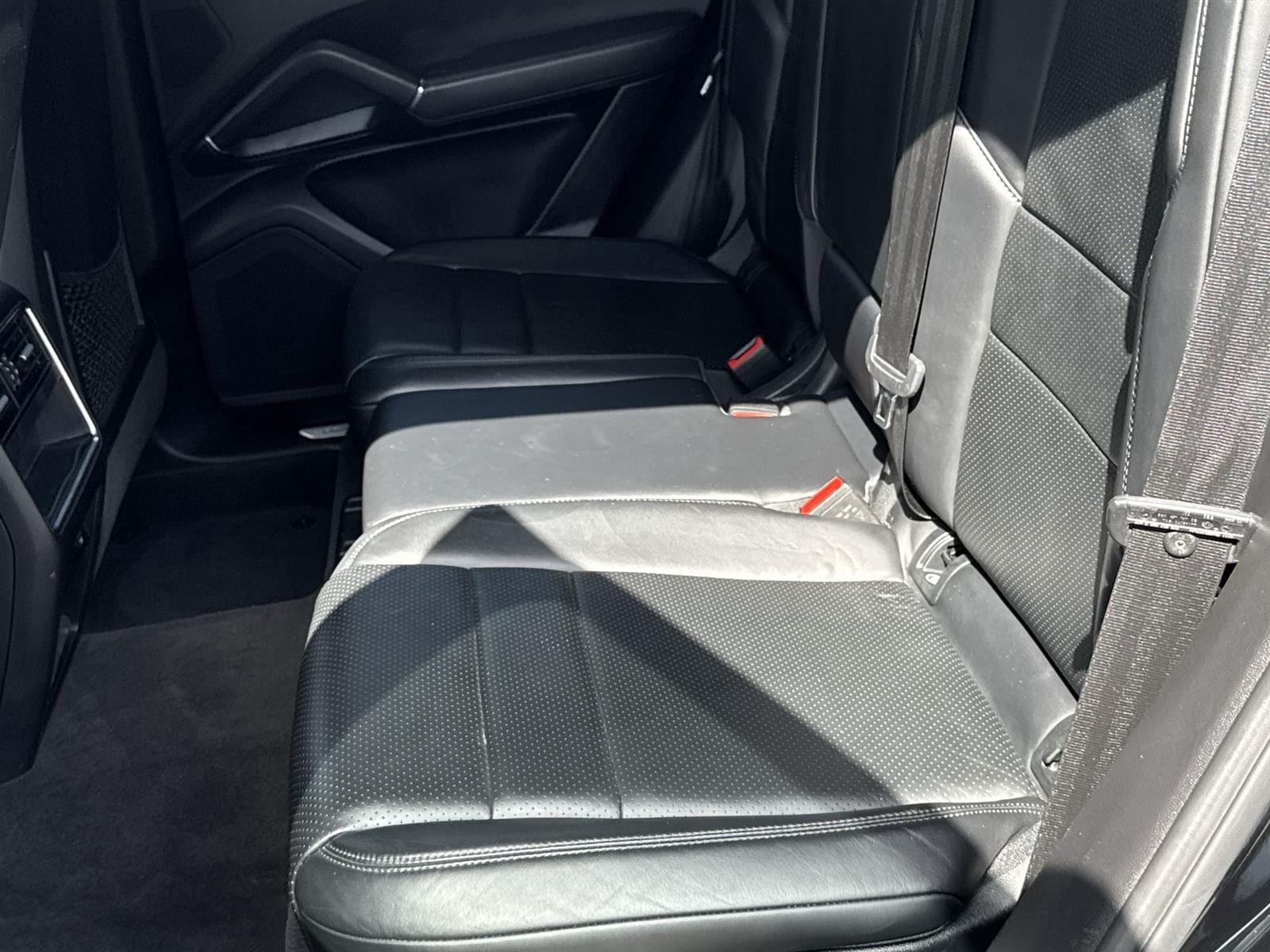 Thumbnail: 2019 Porsche Cayenne - 14