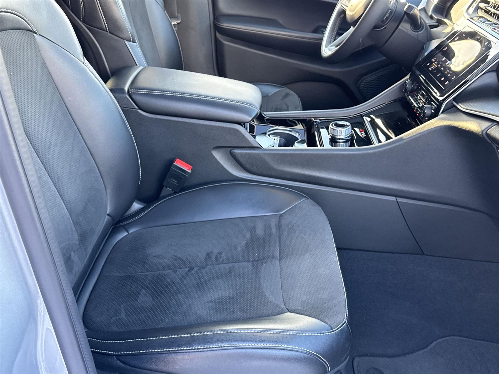 Thumbnail: 2023 Jeep Grand Cherokee - 19