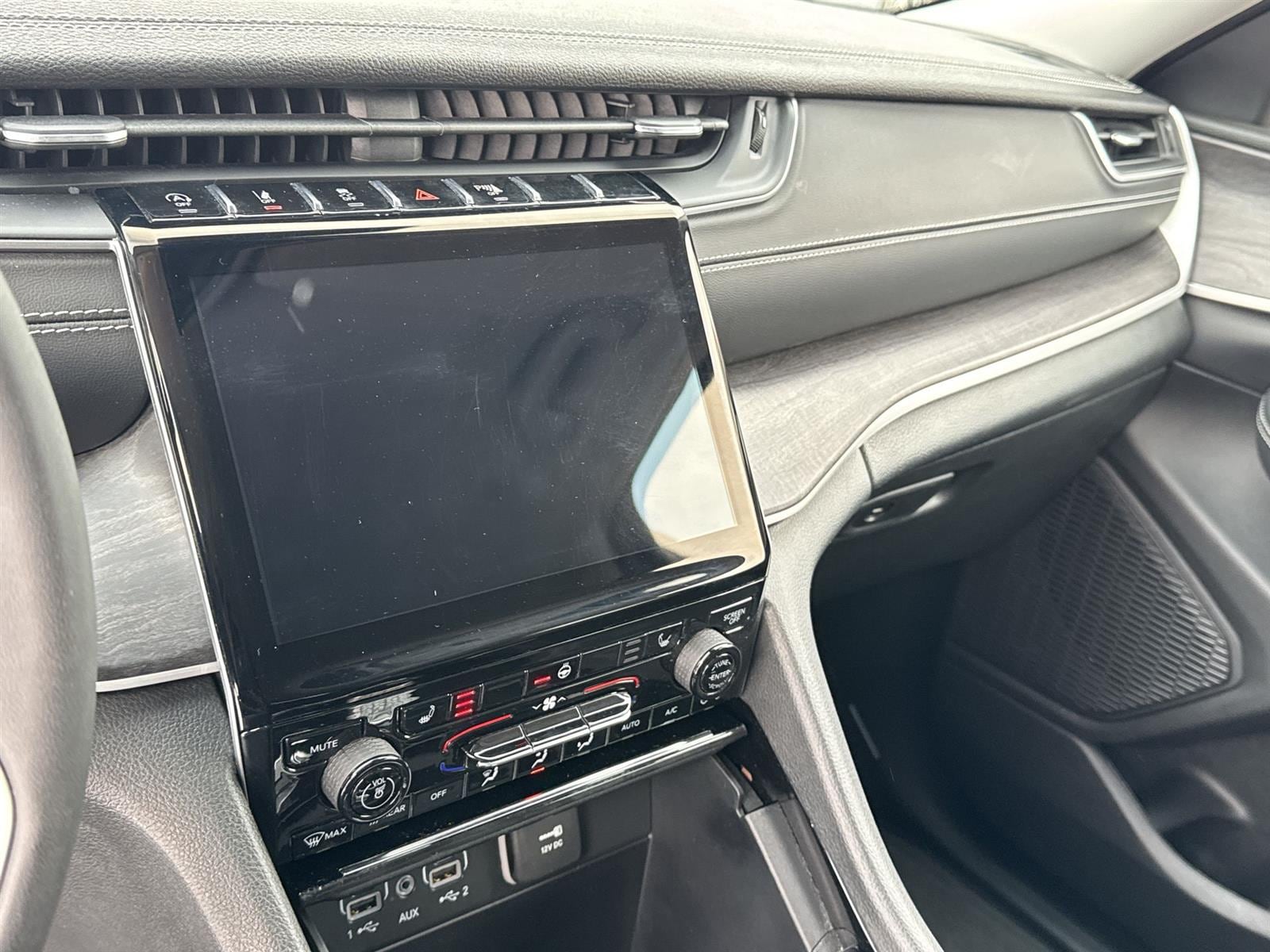 Thumbnail: 2023 Jeep Grand Cherokee - 22