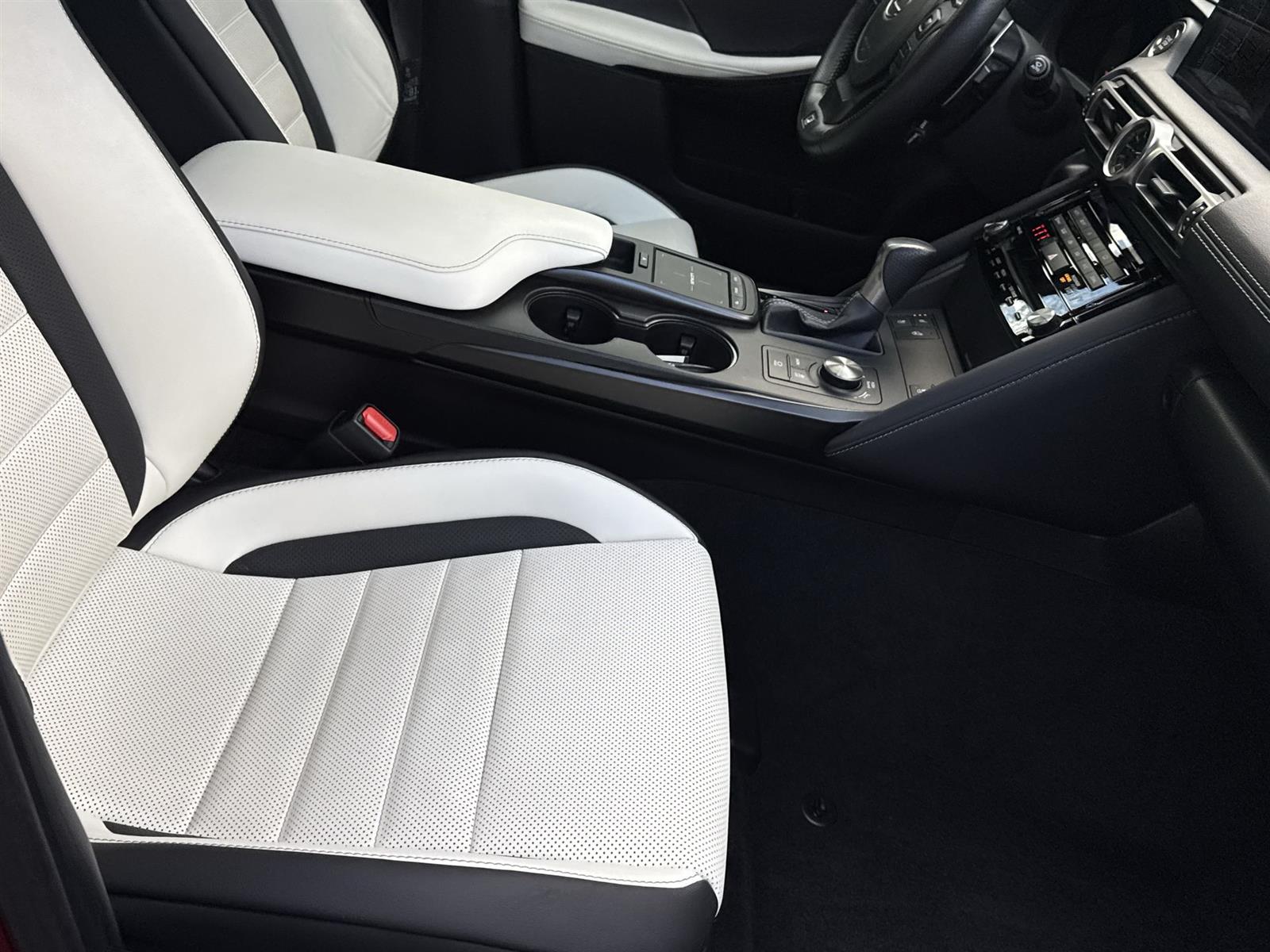 Thumbnail: 2022 Lexus IS - 18