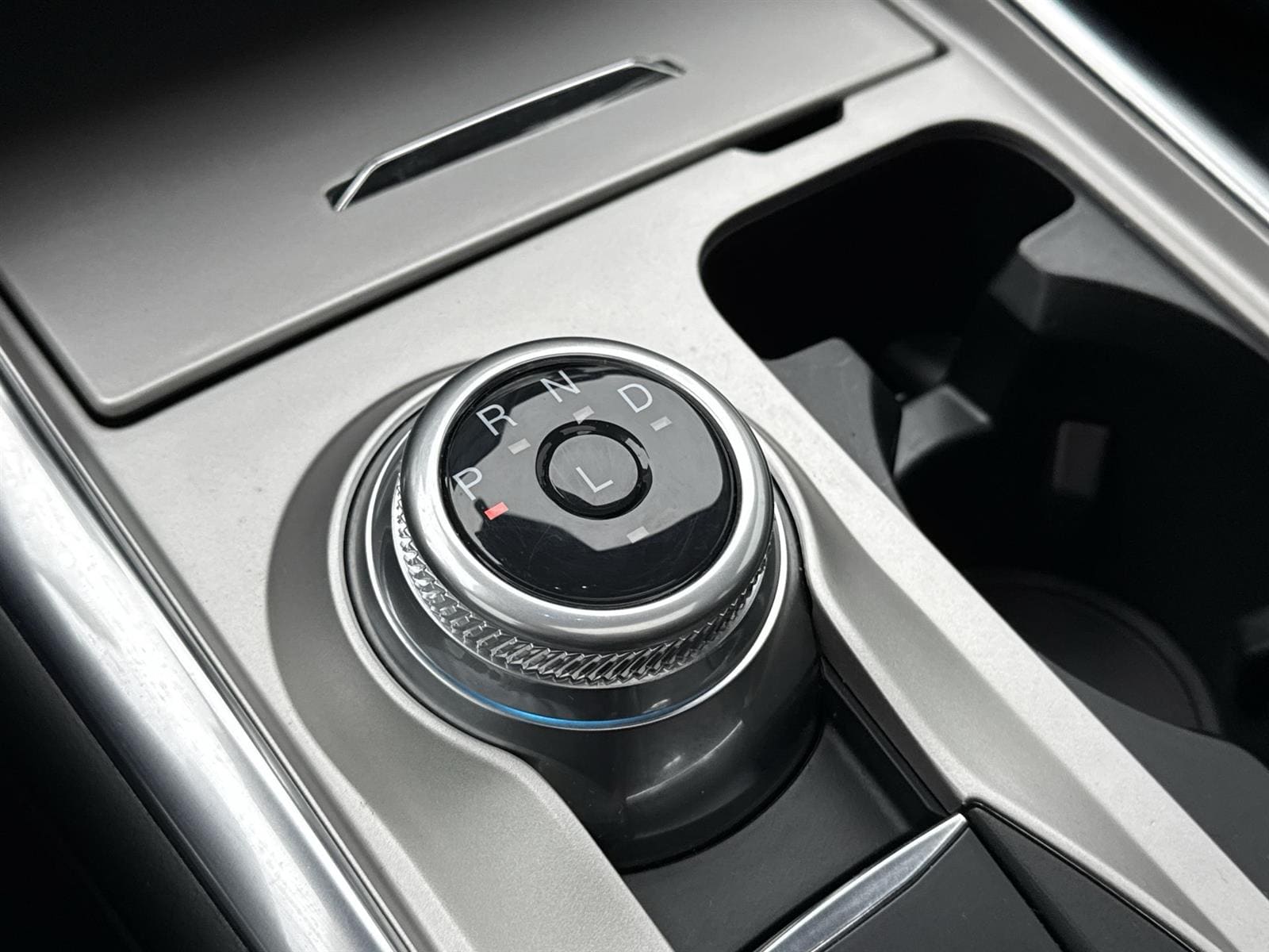 Thumbnail: 2022 Ford Explorer - 29