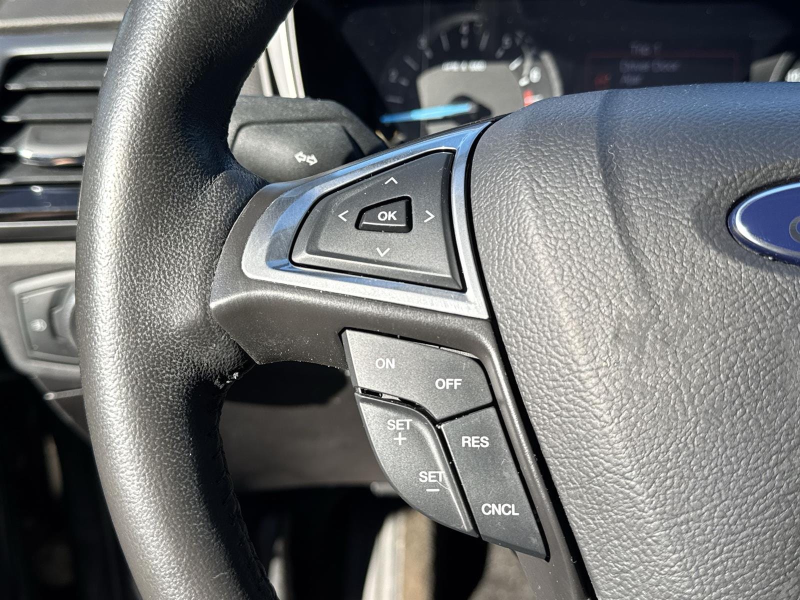 Thumbnail: 2013 Ford Fusion - 19