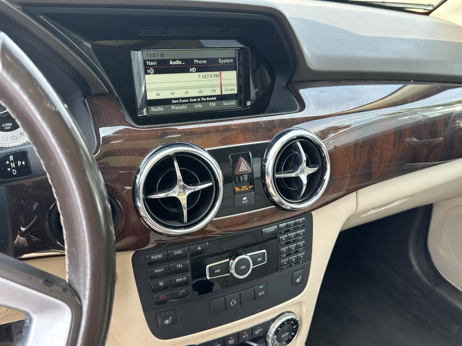Thumbnail: 2014 Mercedes-Benz GLK - 23