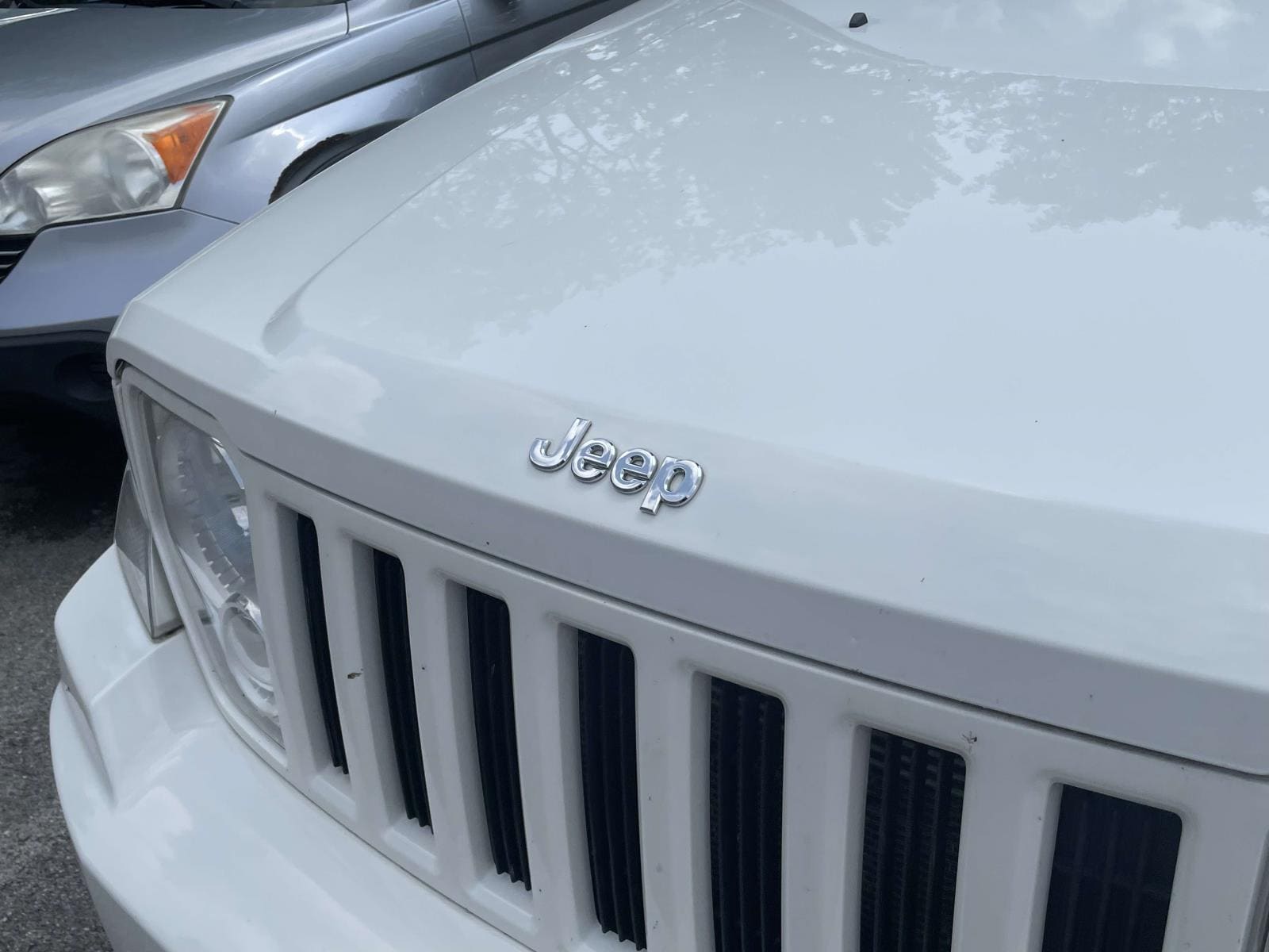 2009 Jeep Liberty Sport 10