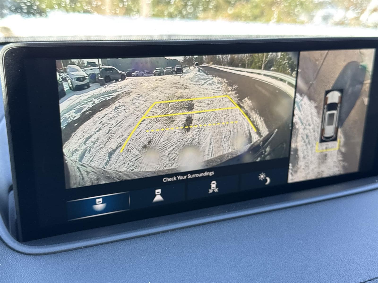 Thumbnail: 2023 Acura MDX - 24