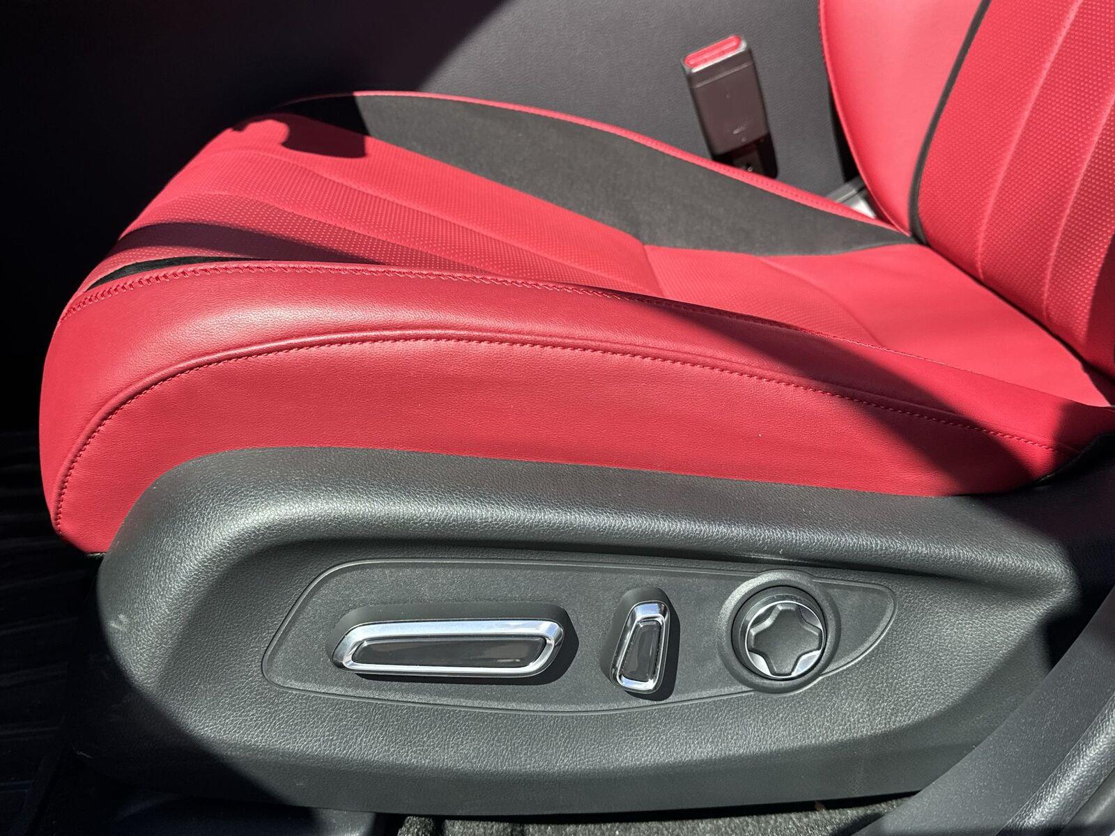 Thumbnail: 2025 Acura ADX - 12