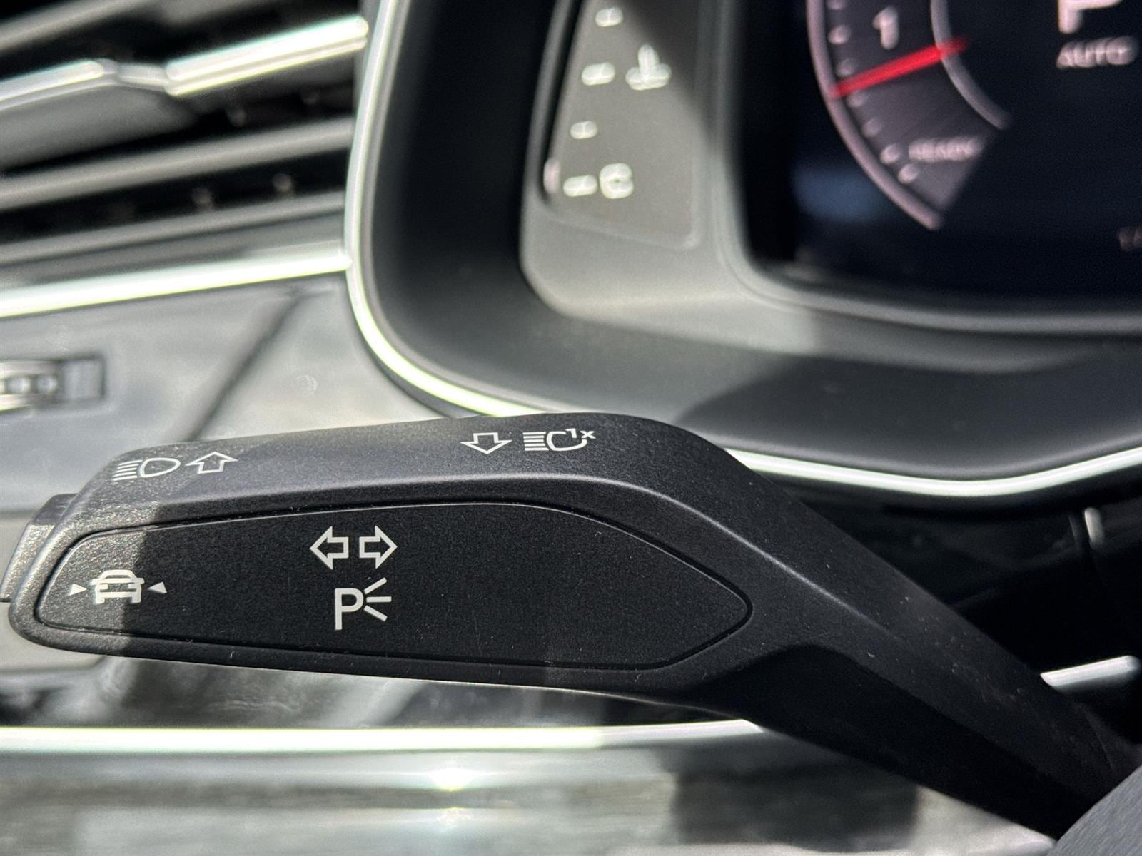 Thumbnail: 2020 Audi Q7 - 22