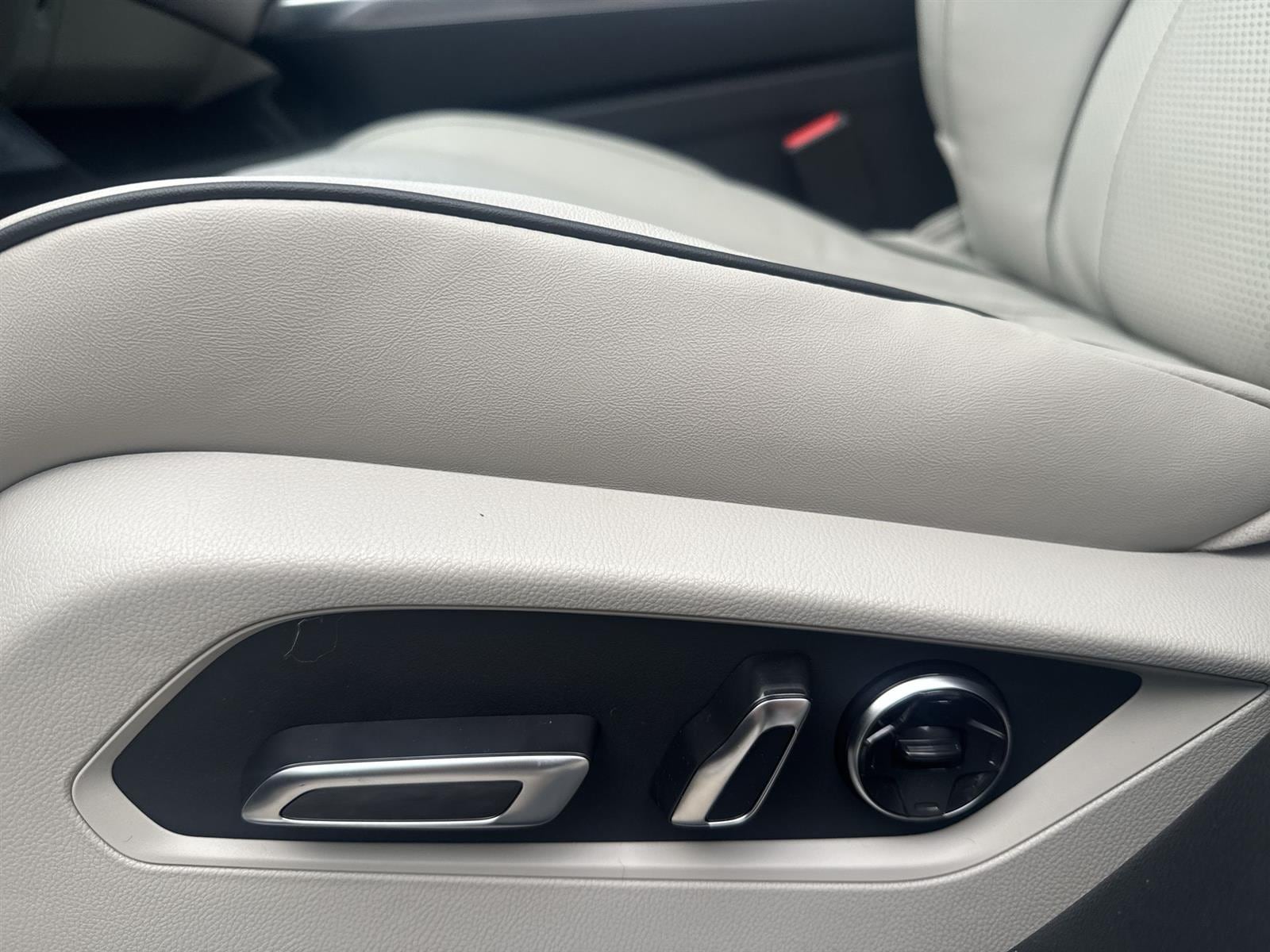 Thumbnail: 2026 Acura RDX - 12