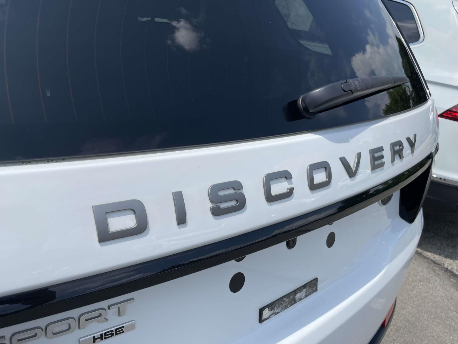 Thumbnail: 2017 Land Rover Discovery Sport - 8