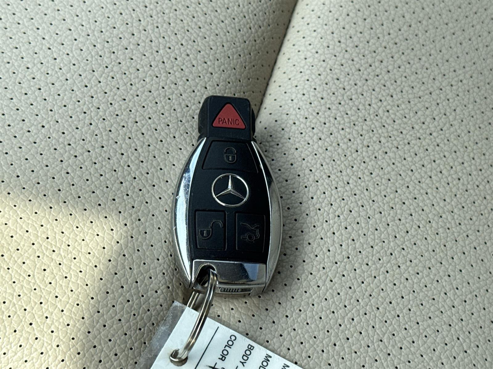 Thumbnail: 2014 Mercedes-Benz GLK - 30