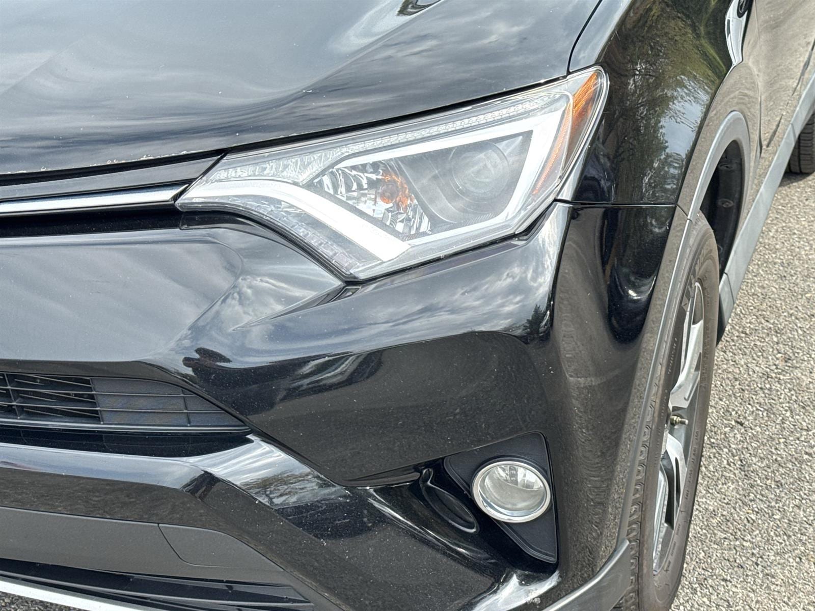 Thumbnail: 2016 Toyota RAV4 - 9