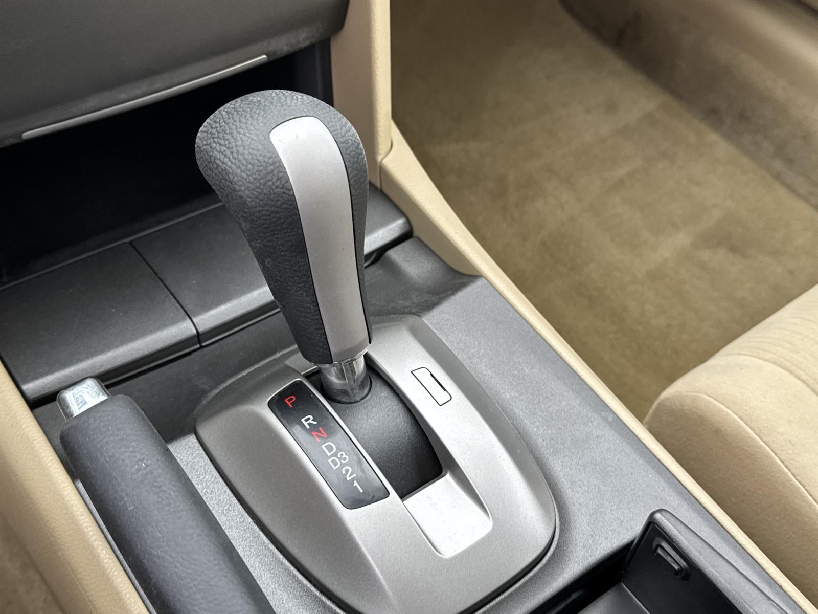 Thumbnail: 2012 Honda Accord - 25