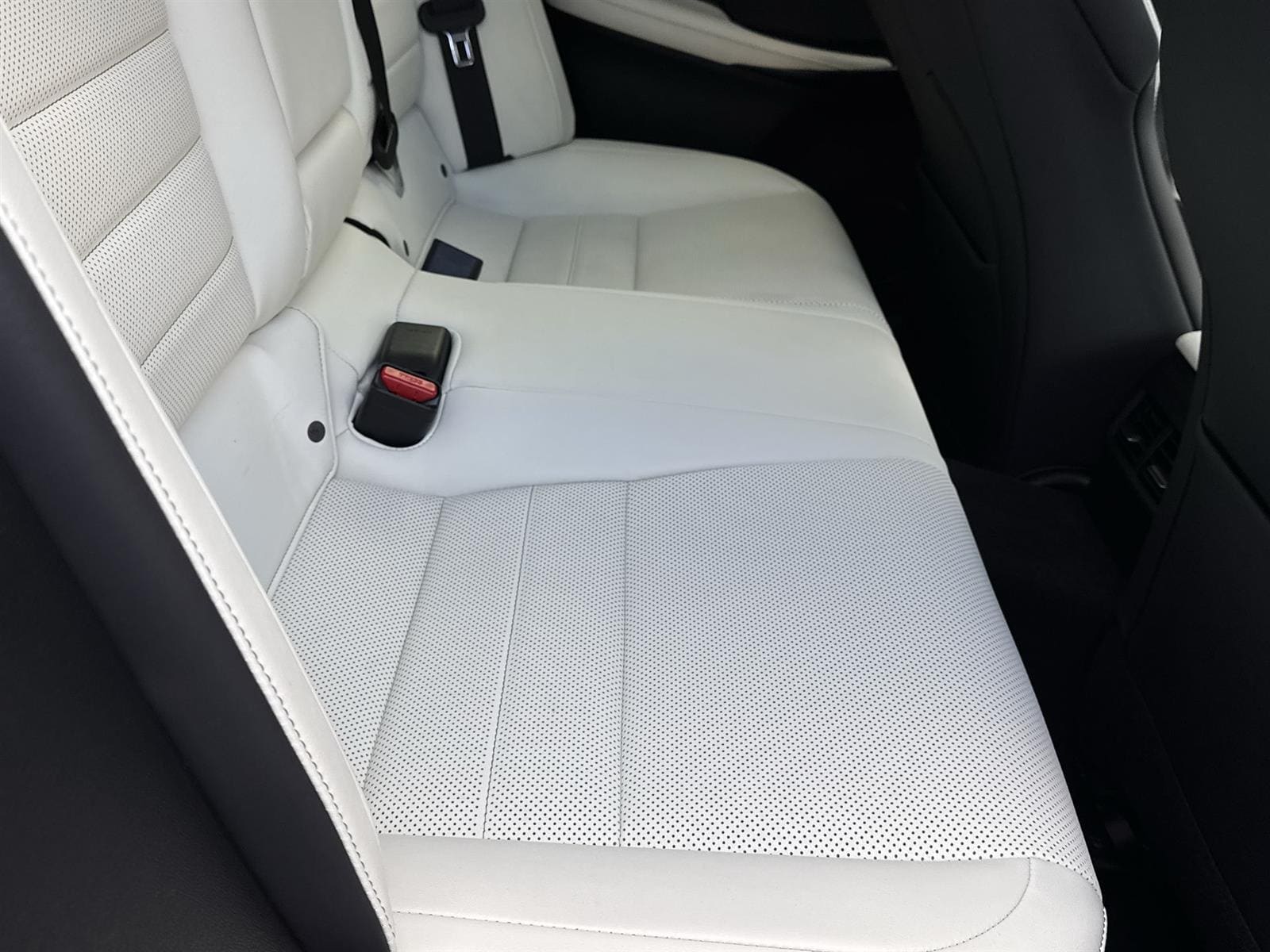 Thumbnail: 2022 Lexus IS - 16