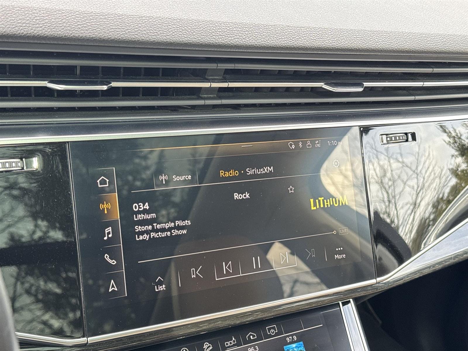 Thumbnail: 2020 Audi Q7 - 25