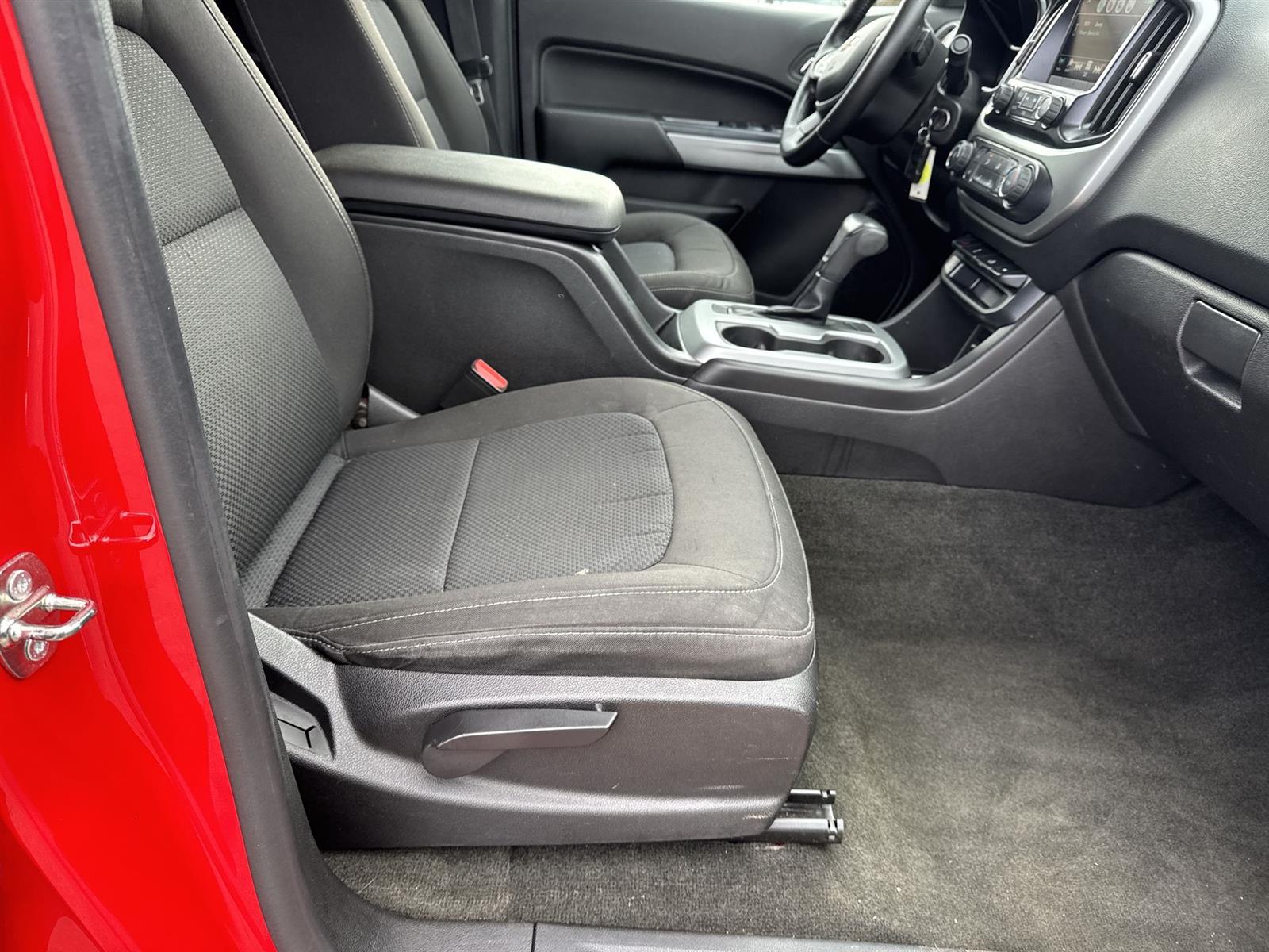 Thumbnail: 2016 Chevrolet Colorado - 16