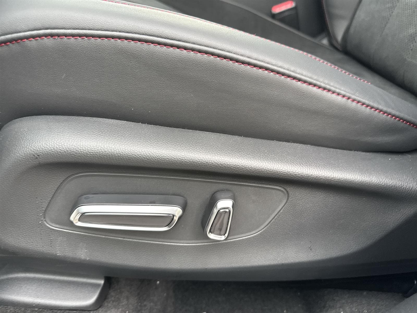 Thumbnail: 2025 Acura ADX - 12