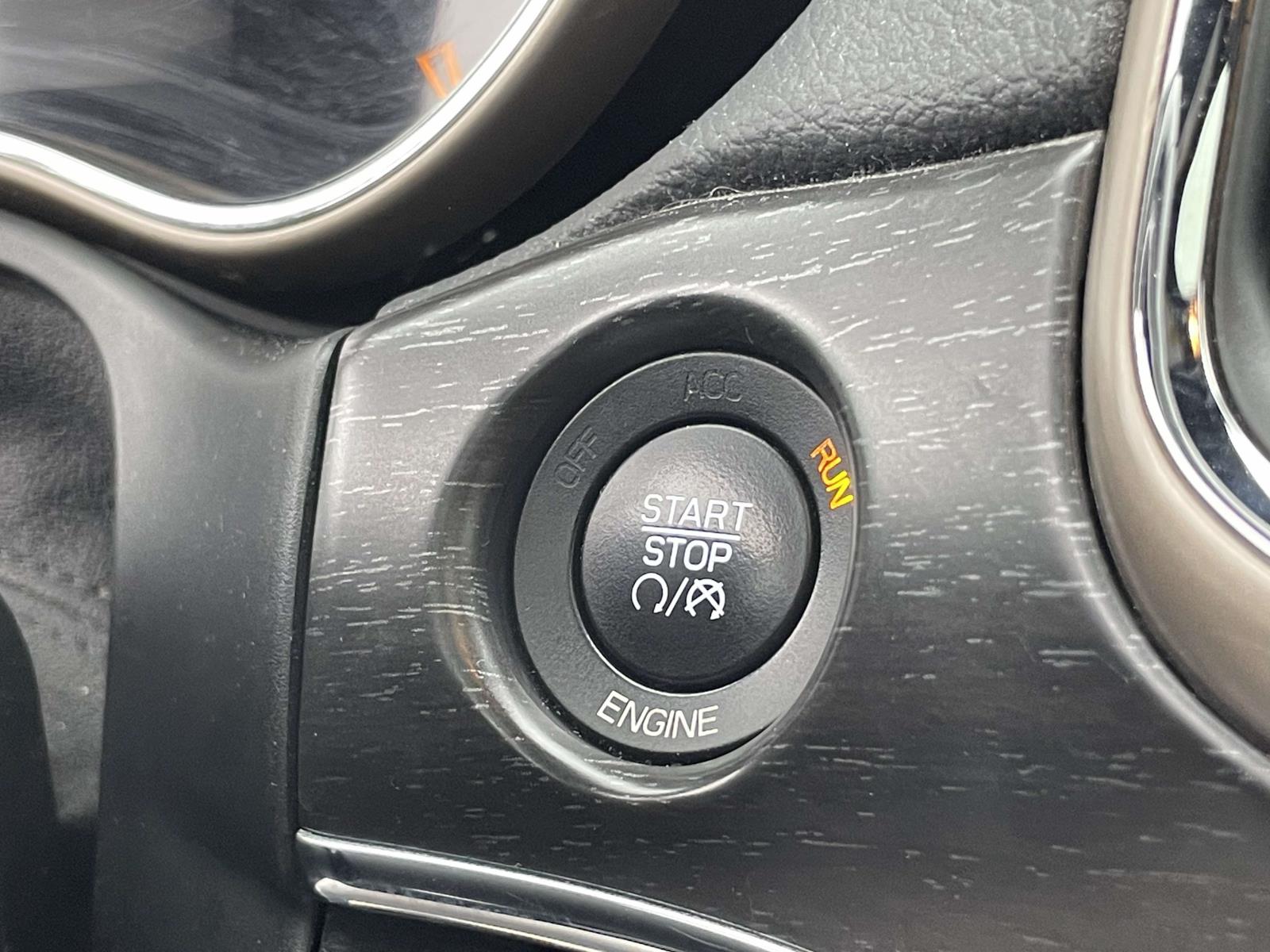 Thumbnail: 2016 Jeep Grand Cherokee - 16