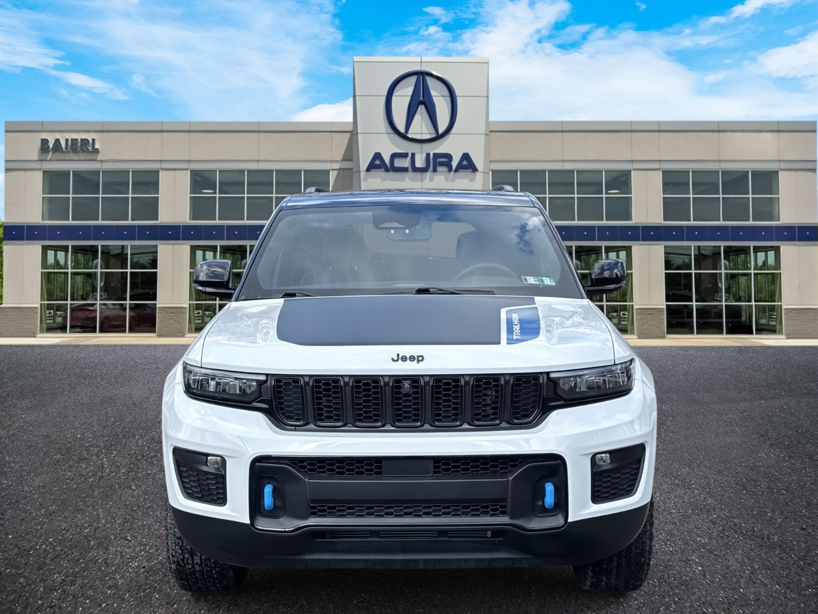 Thumbnail: 2023 Jeep Grand Cherokee - 8