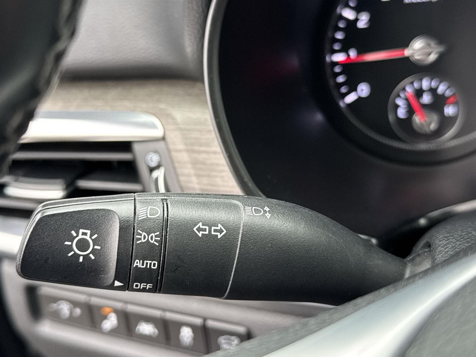 Thumbnail: 2021 Kia Telluride - 22