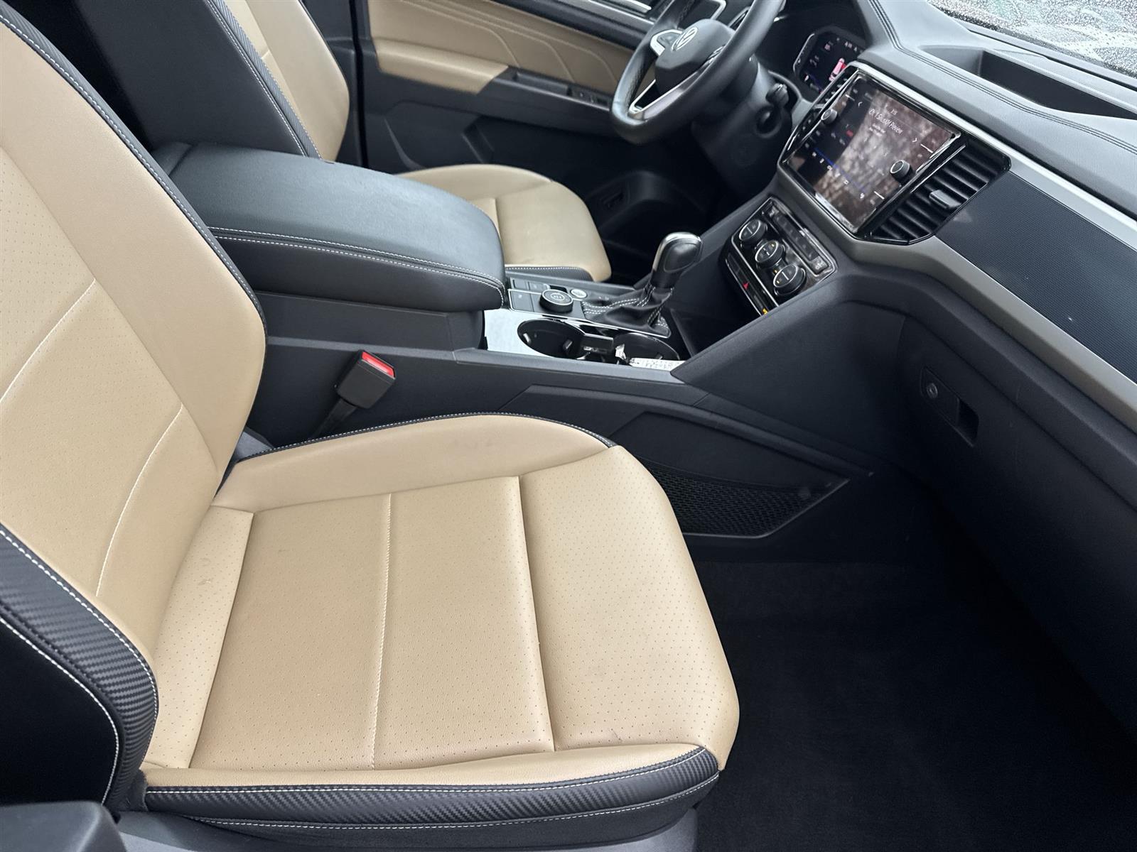 Thumbnail: 2022 Volkswagen Atlas - 17