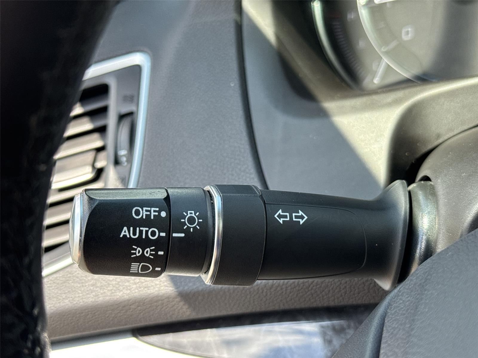 2020 Acura TLX Base - Photo 20