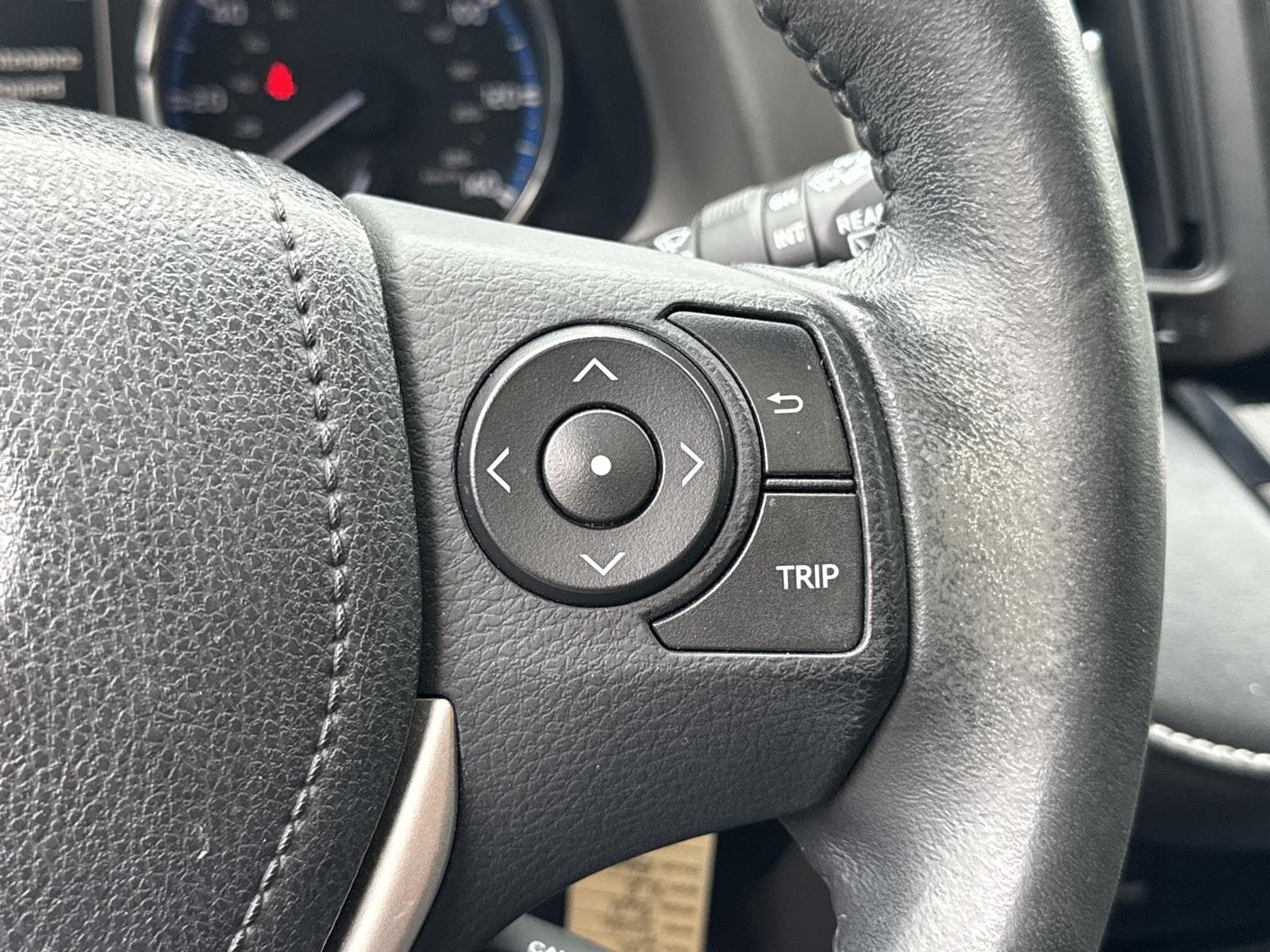 Thumbnail: 2016 Toyota RAV4 - 20